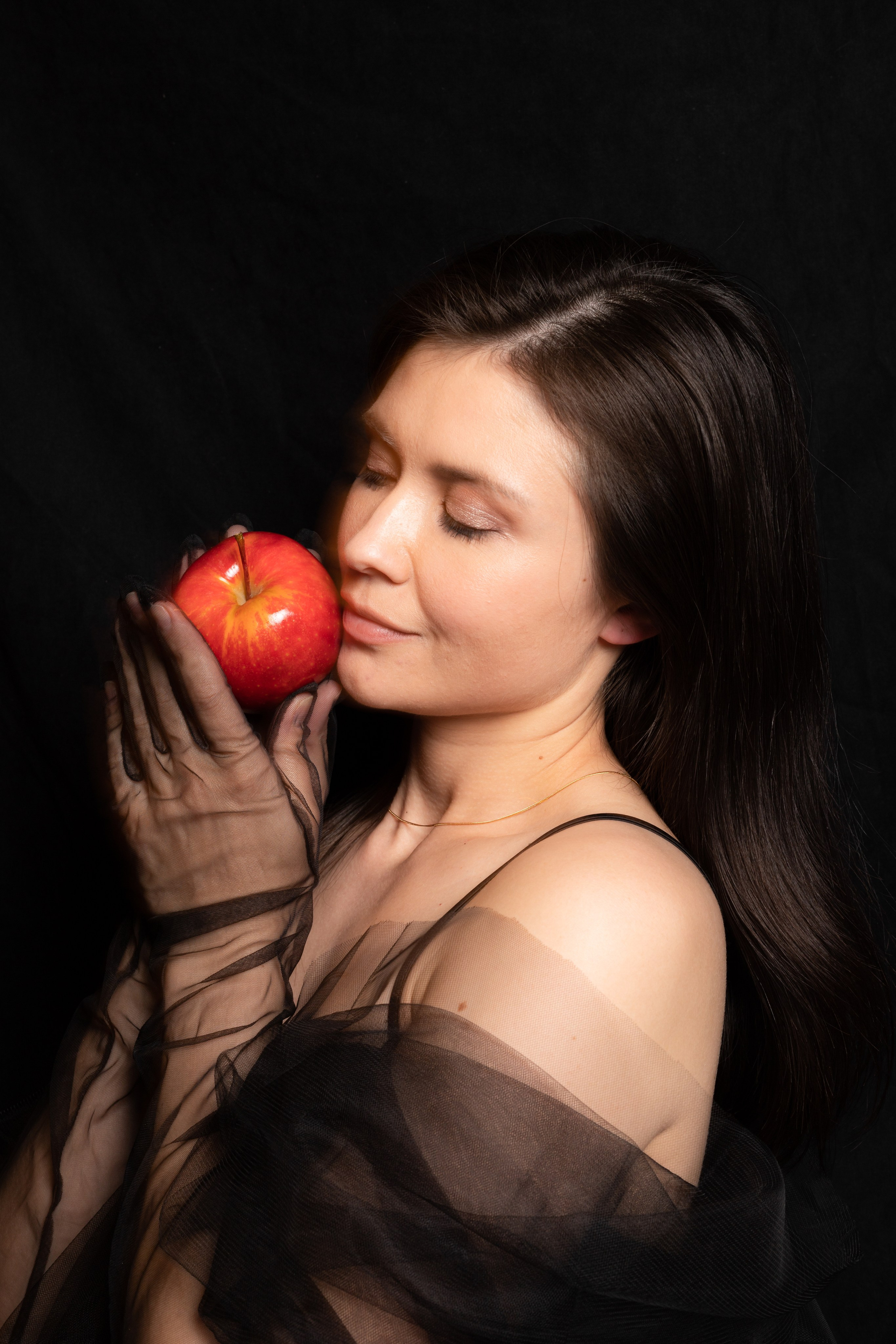 Арт-съемка. Сказочные истории. Белоснежка. Фотограф в Тюмени Даша Михнова. Портреты, фотопроекты, фотодни