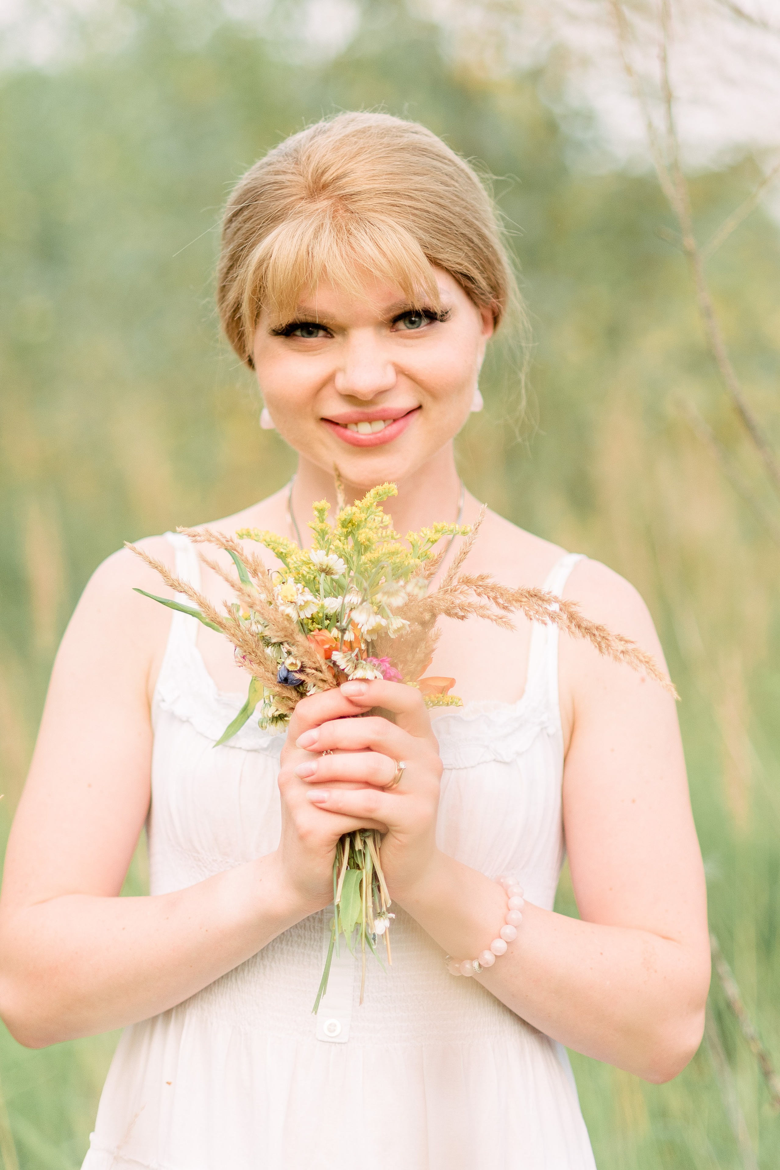 В поле. Фотограф Юлия Попова