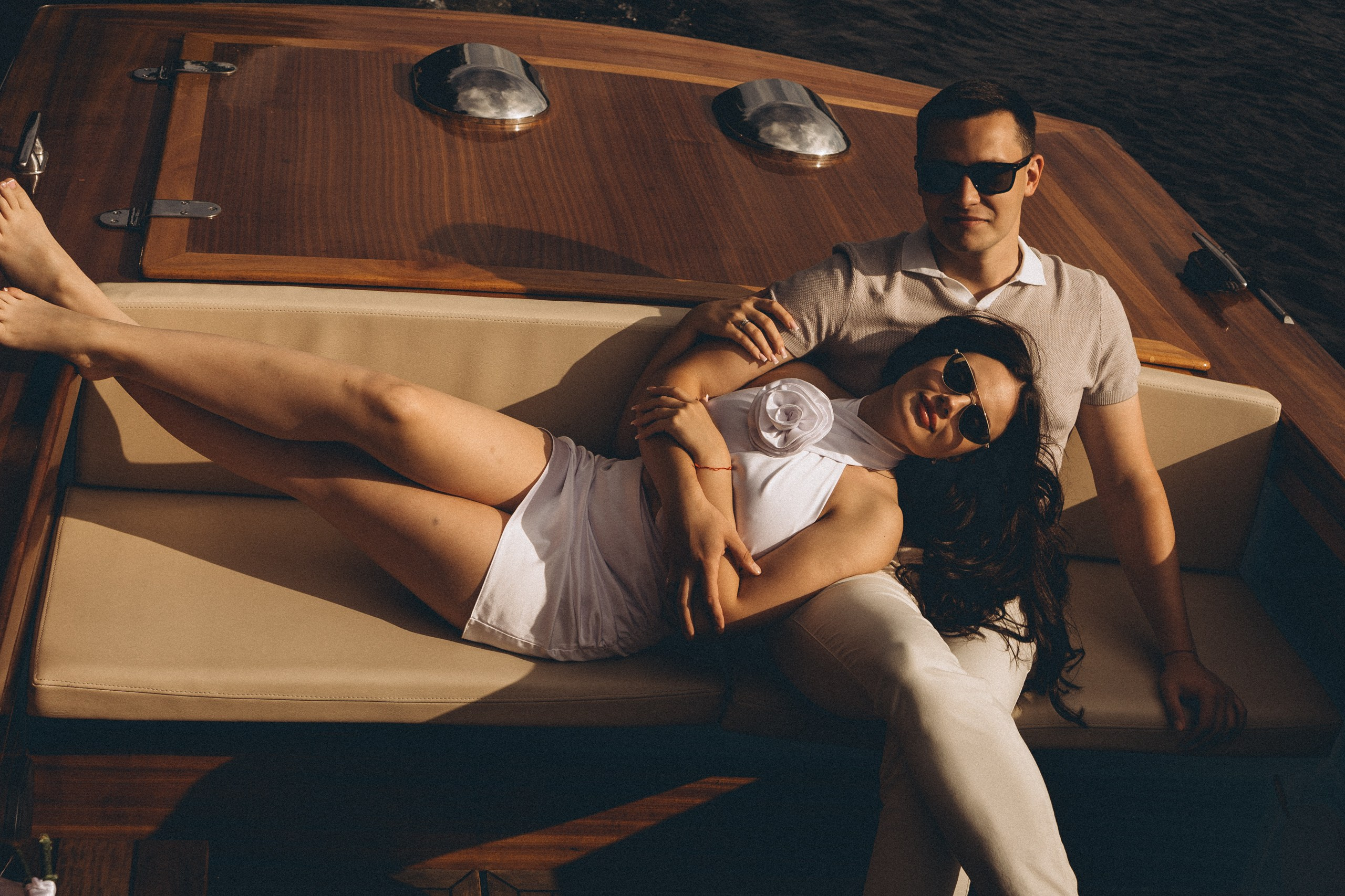 СВАДЕНБНАЯ СЬЕМКА НА КАТЕРЕ ПО КАНАЛАМ САНКТ-ПЕТЕРБУРГА И В АКВАТОРИИ НЕВЫ. Профессиональный фотограф, Санкт-Петербург — Виктория Богомолова