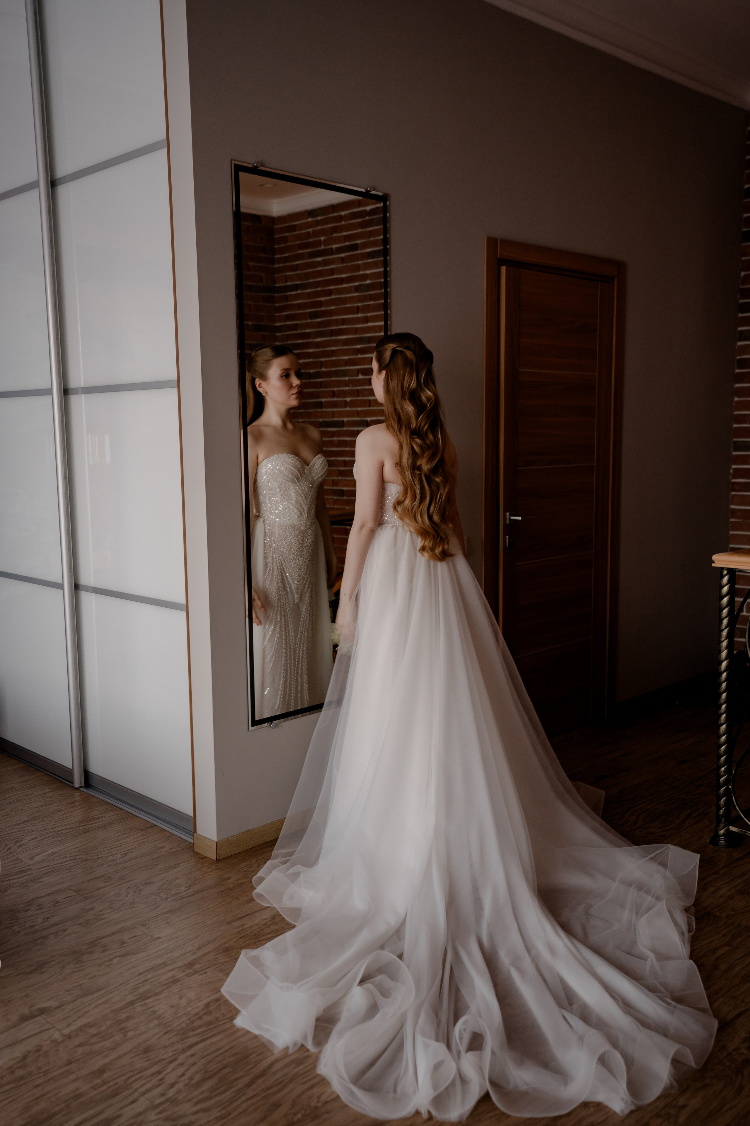 СВАДЕБНАЯ СЬЕМКА СБОРОВ В ОТЕЛЕ И ВЫЕЗД НА ЦЕРЕМОНИЮ (СНЯТО В СИБИРЕ В НИЖНЕВАРТОВСКЕ). Профессиональный фотограф, Санкт-Петербург — Виктория Богомолова