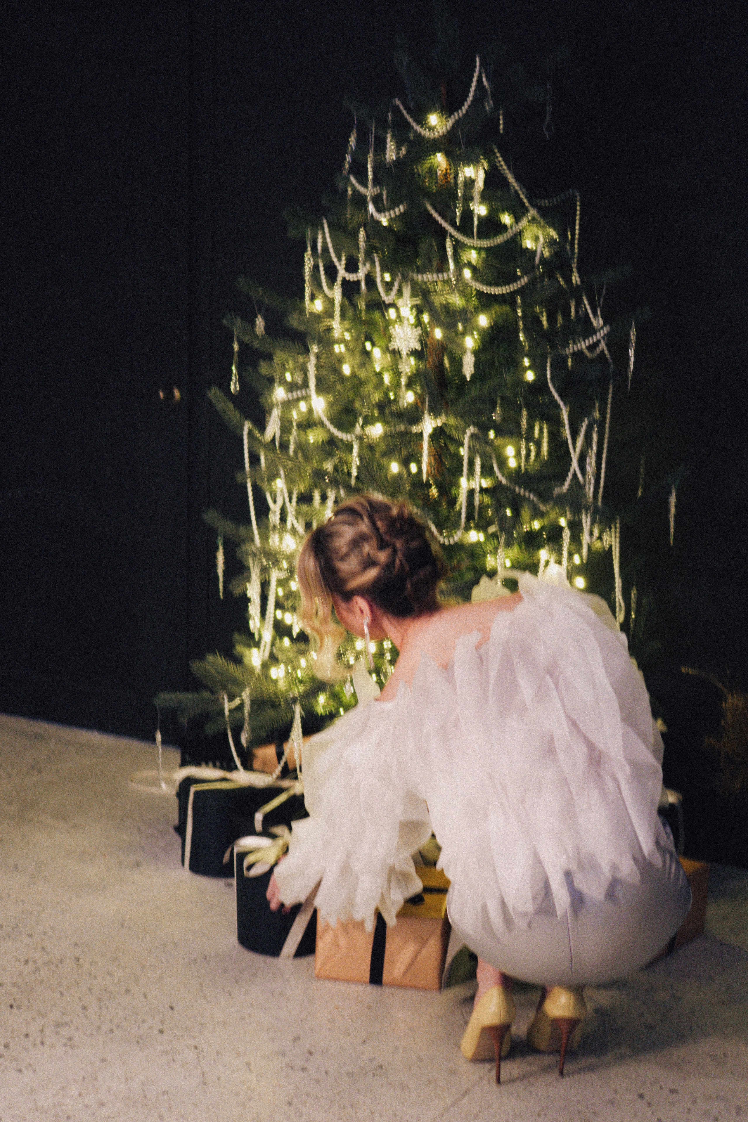 НОВОГОДНЯЯ ФОТОСЕСИИЯ В СТУДИИ ДЛЯ ДЕВУШКИ И ПРОГУЛКА ПО ЧЕРНЫШЕВСКОЙ. Профессиональный фотограф, Санкт-Петербург — Виктория Богомолова