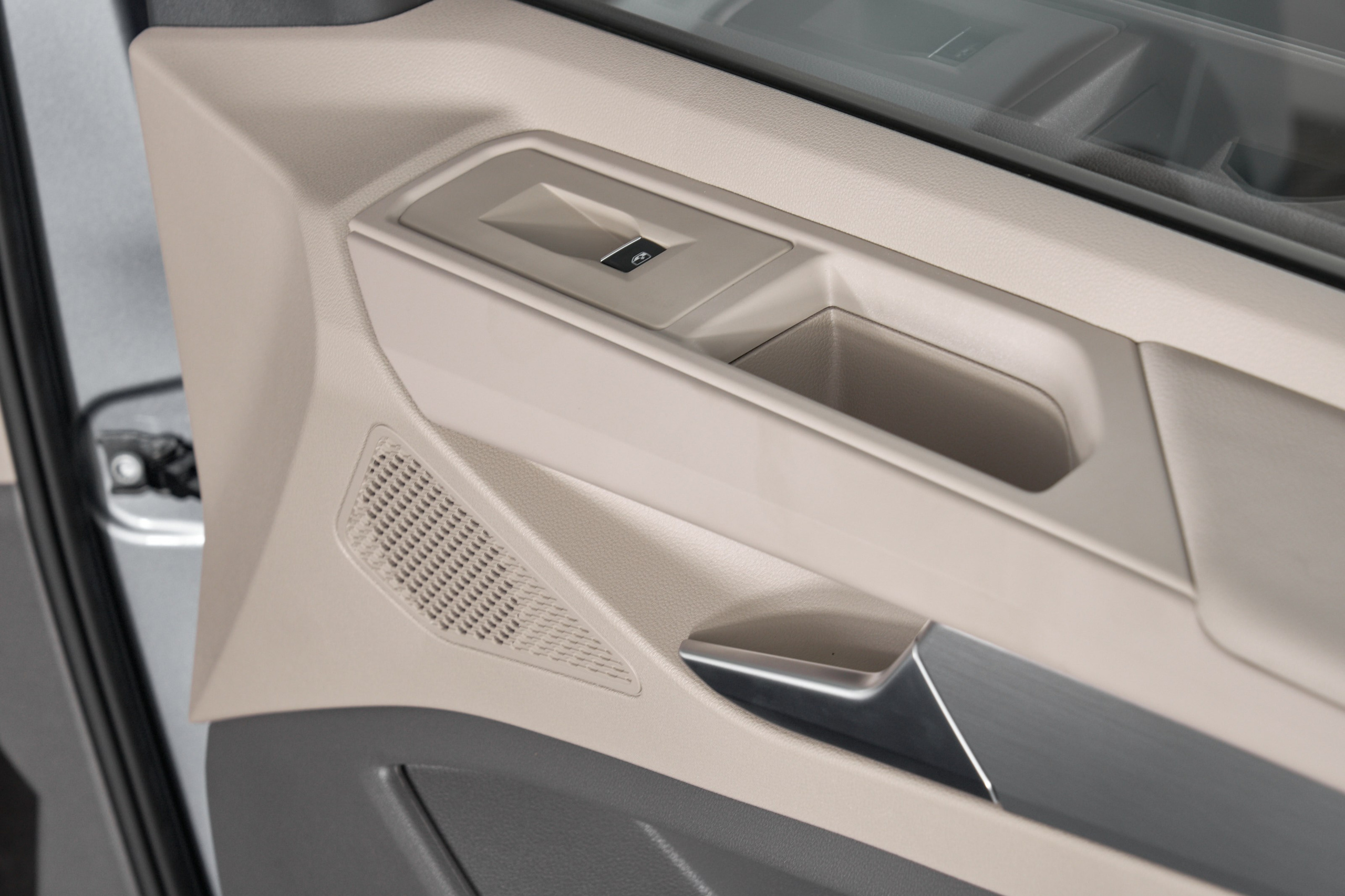 Multivan. Фотограф Николай Прокофьев модельные тесты в Москве