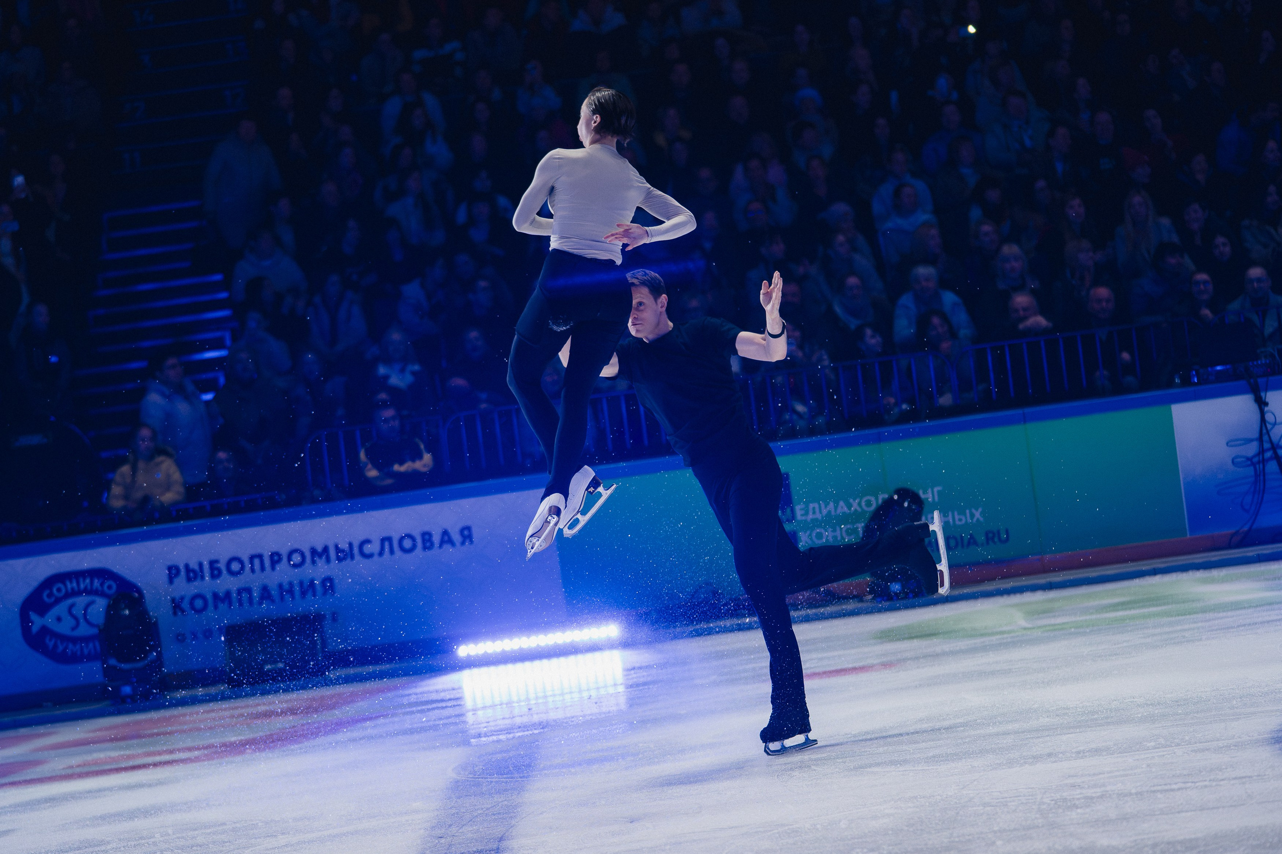 Шоу Этери Тутберидзе в Новосибирске. Воробьева Ксения — Спортивный и танцевальный фотограф Новосибирск