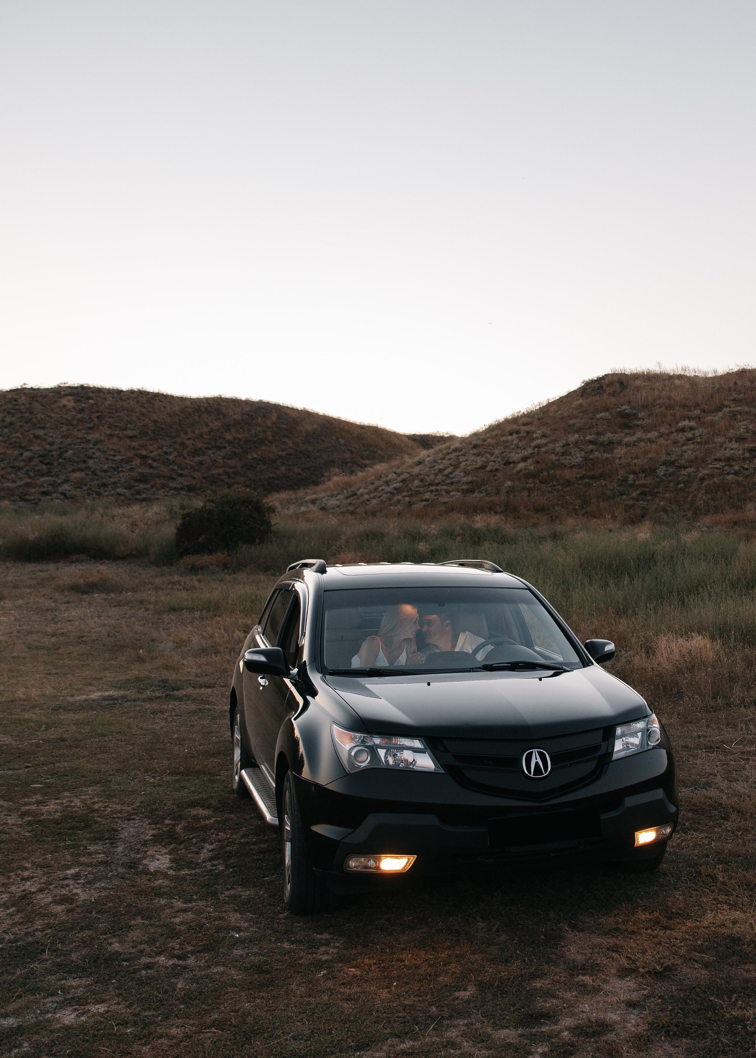 Love story на природе с машиной. Свадебный фотограф и видеограф Краснодар, Ростов, Сочи, Новороссийск