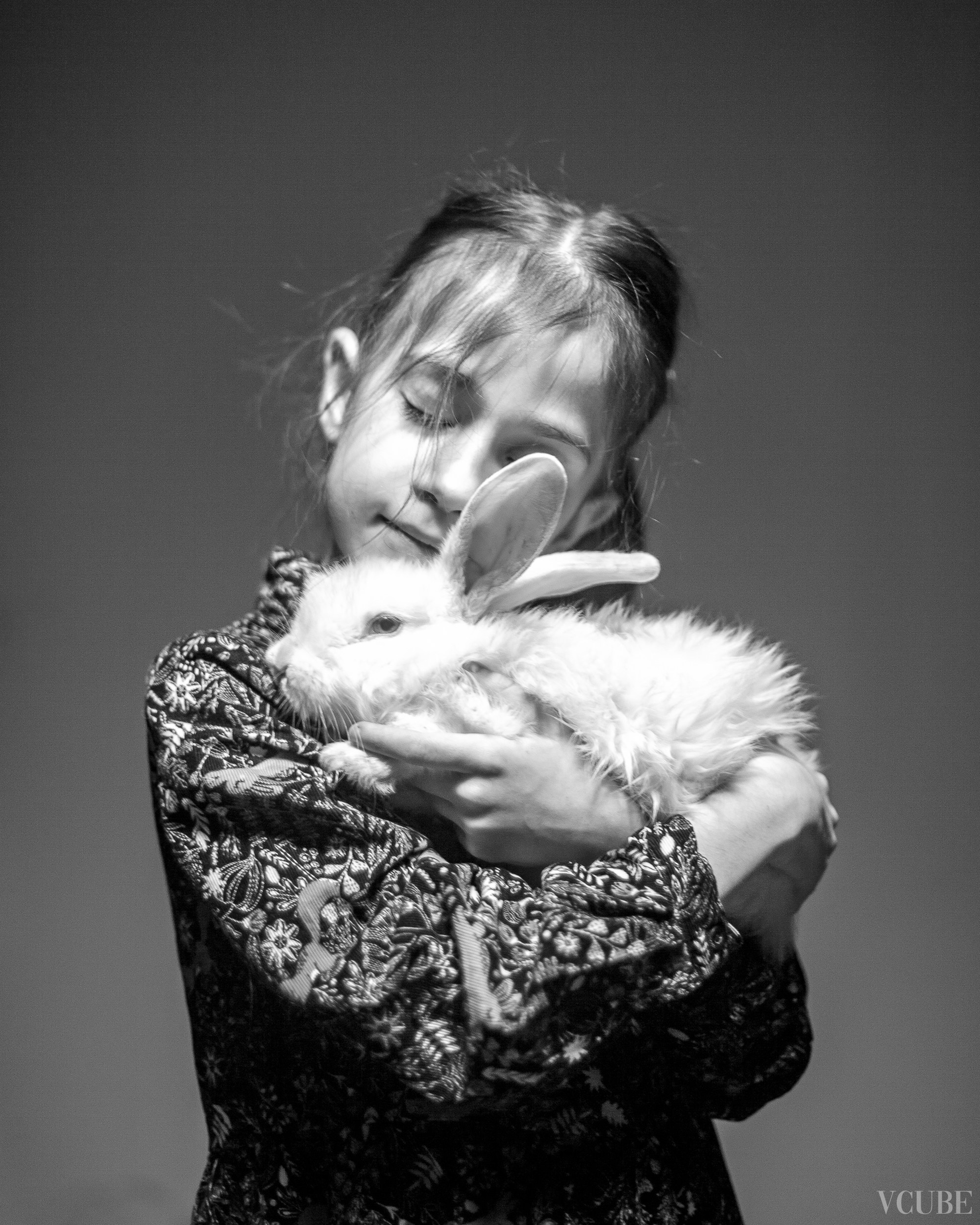 Съемка дочки в студии. Фотограф Денис Денисов