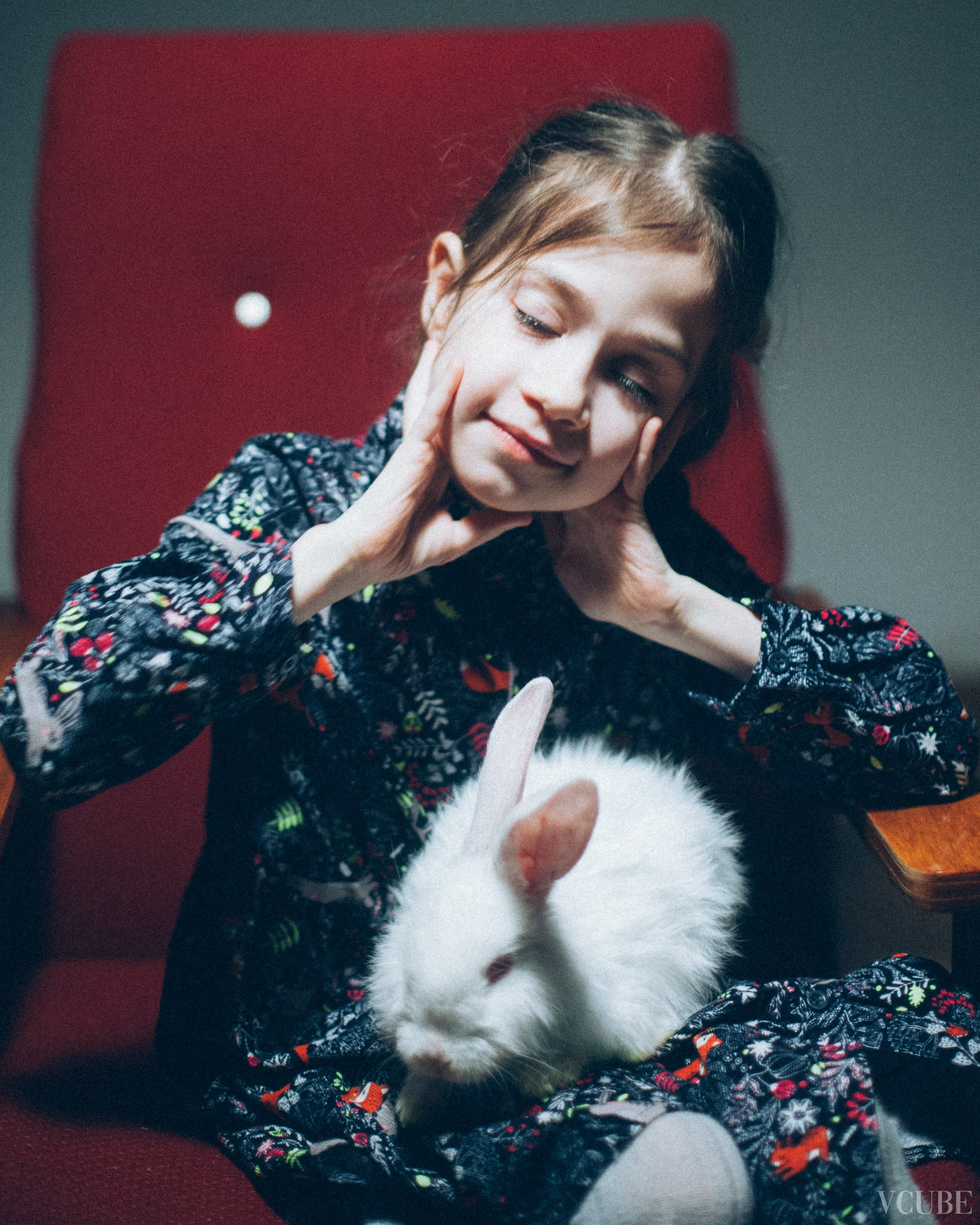 Съемка дочки в студии. Фотограф Денис Денисов