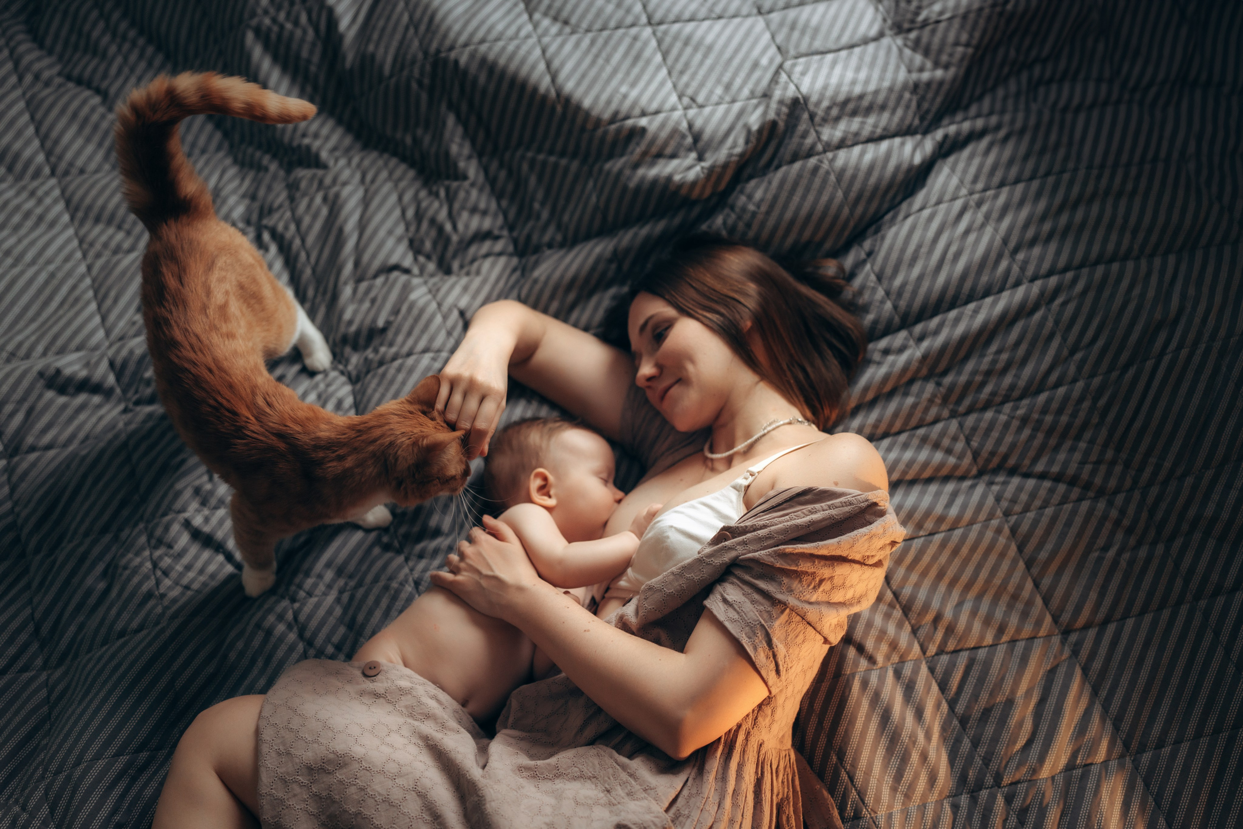 Домашняя фотосессия мамы и дочки. Детский, семейный и ньюборн фотограф в Москве Юлия Шуарт