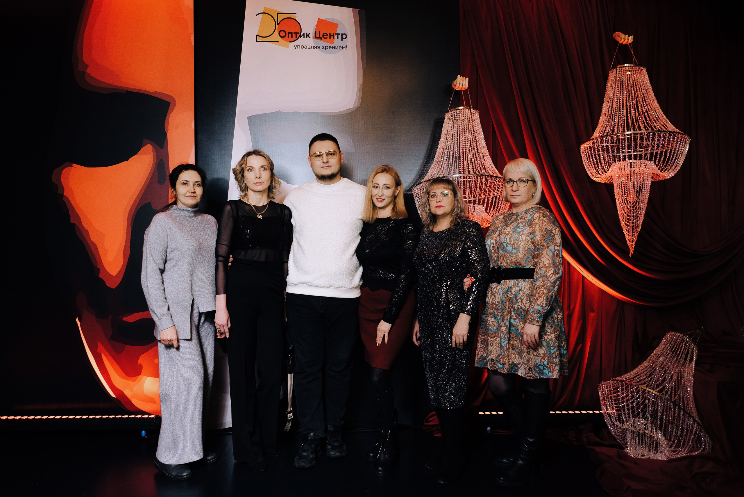 СПЕКТАКЛЬ «ВОЛШЕБНЫЕ ОЧКИ» ОПТИК-ЦЕНТР. Репортажный фотограф Зуев Роман г. Челябинск