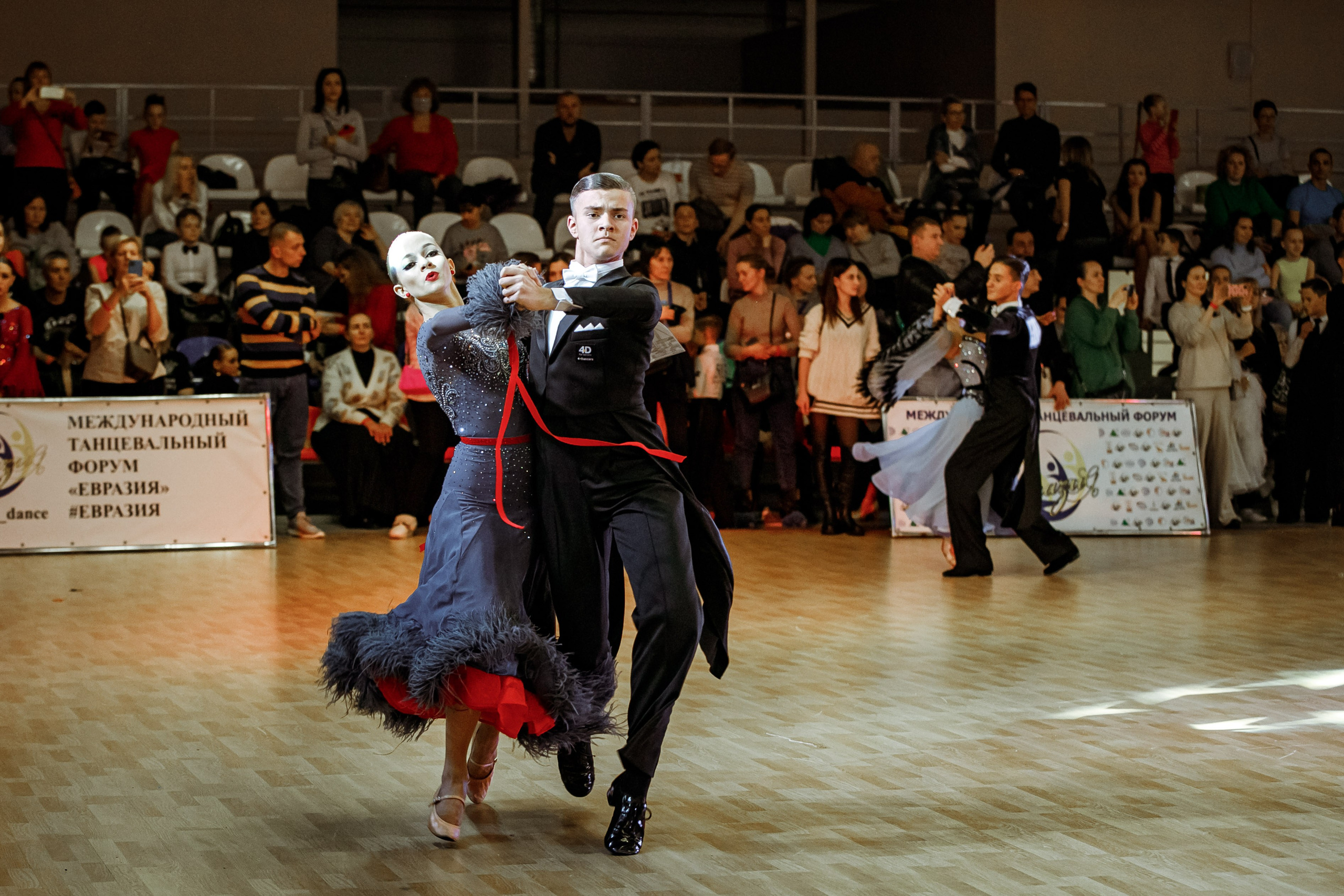 Спортивные бальные танцы. Семейный фотограф в Краснодаре