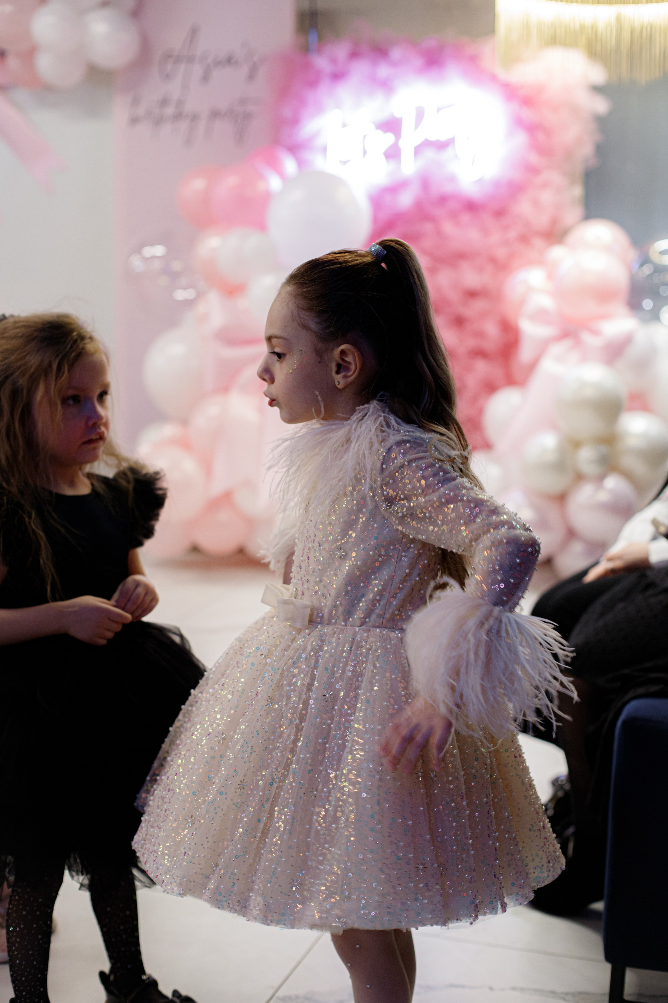 ASIA'S BIRTHDAY PARTY. Photokarish