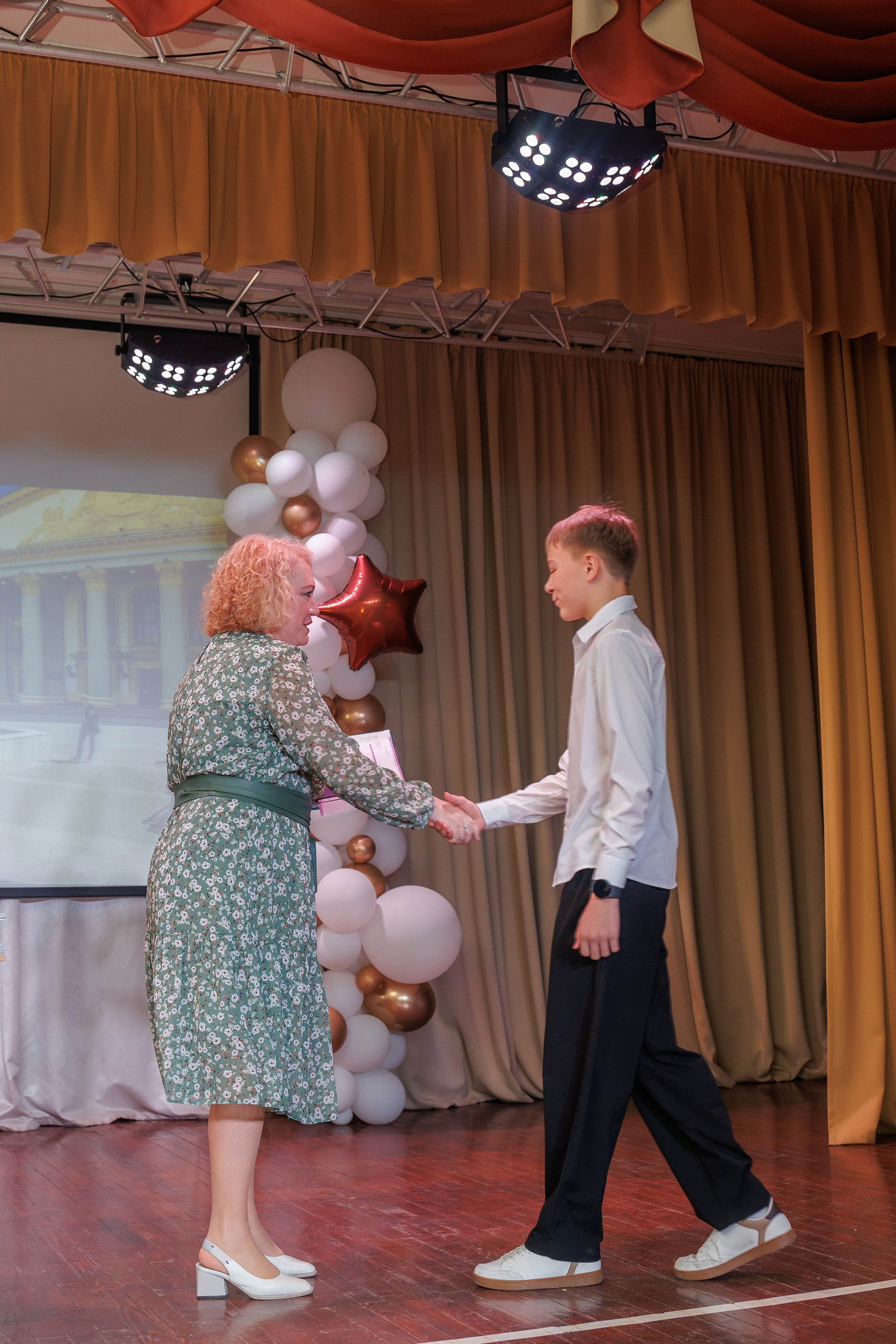 Вручение аттестатов. Свадебный и семейный фотограф в Новосибирске Ирина Дорошкова