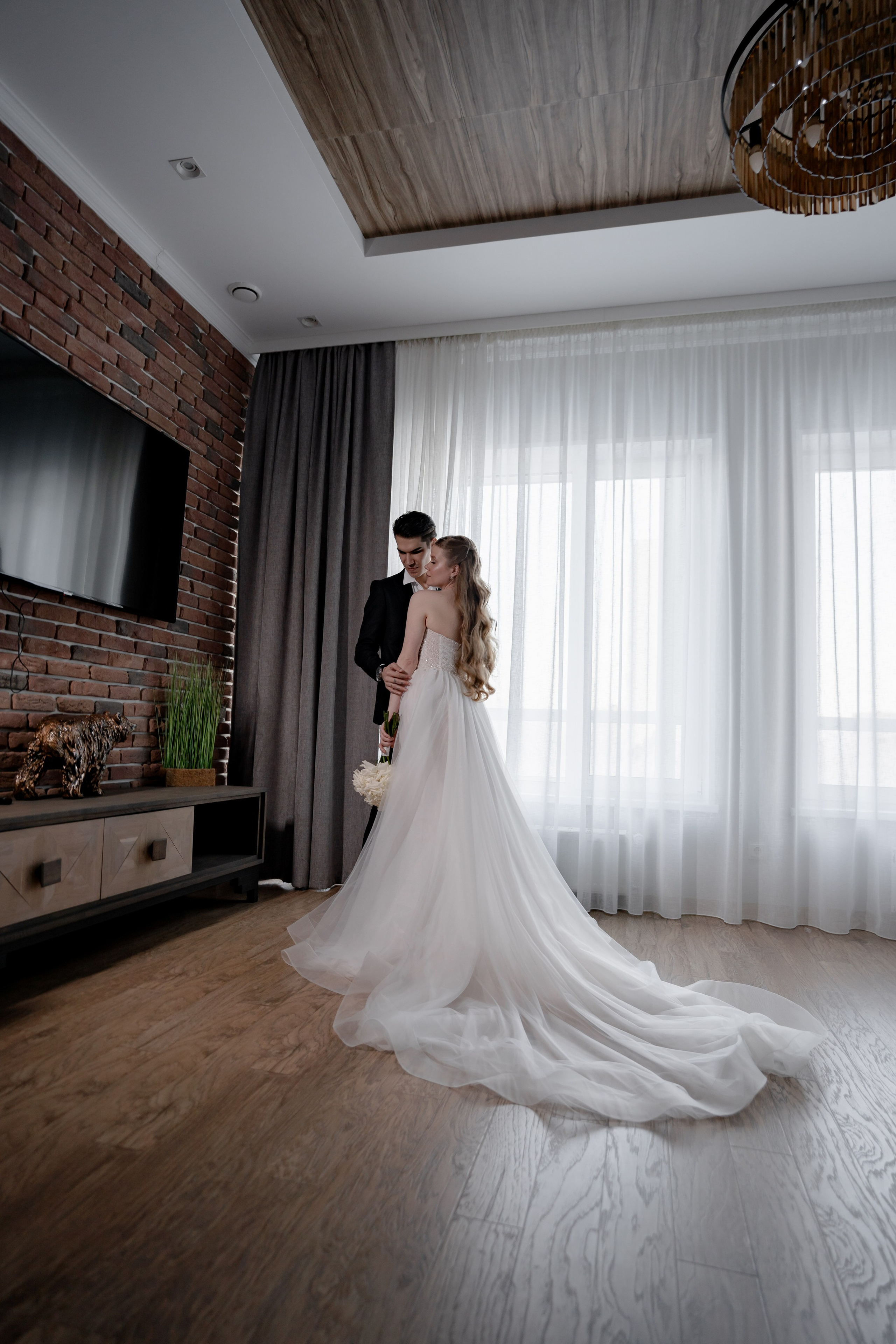 СВАДЕБНАЯ СЬЕМКА СБОРОВ В ОТЕЛЕ И ВЫЕЗД НА ЦЕРЕМОНИЮ (СНЯТО В СИБИРЕ В НИЖНЕВАРТОВСКЕ). Профессиональный фотограф, Санкт-Петербург — Виктория Богомолова