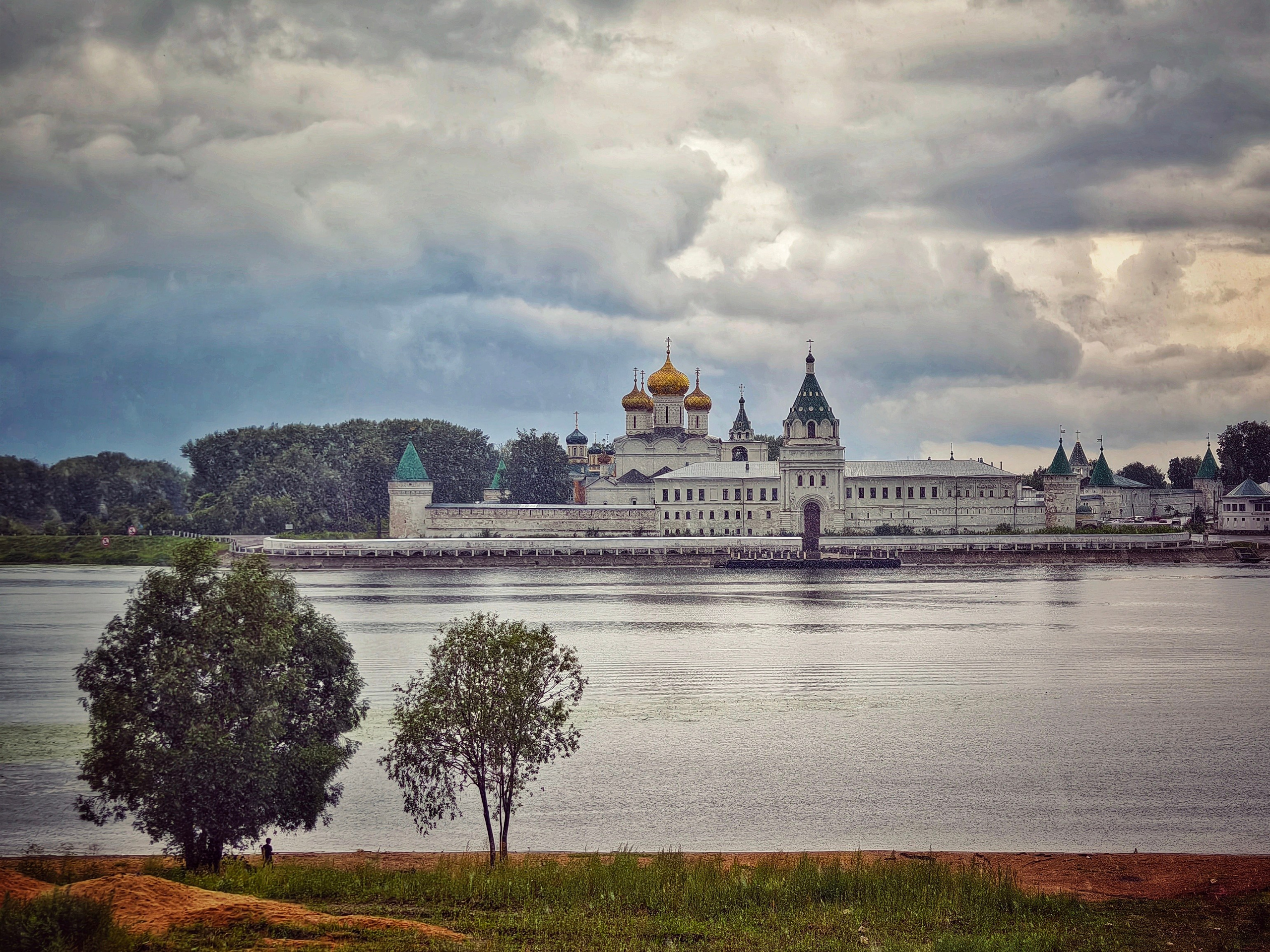 Плёс: фотоальбом о путешествии — Волга, деревянная архитектура, местная кухня и колорит | Летние пейзажи