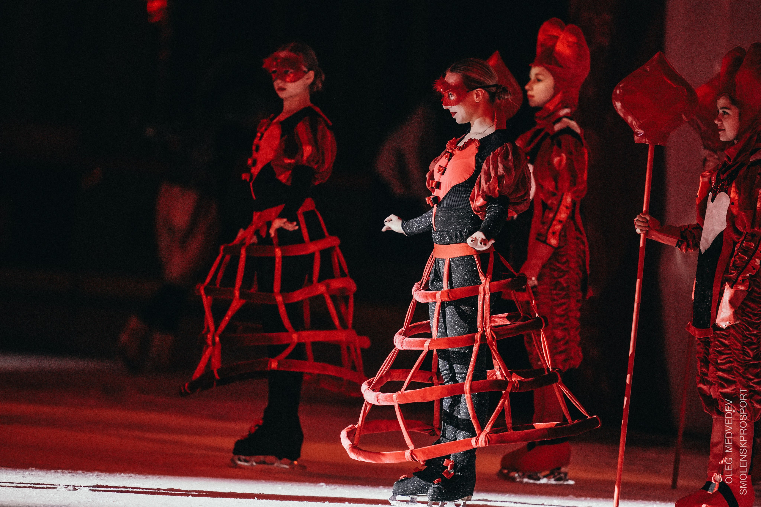 Алиса в стране чудес шоу на льду. Спортивный фотограф Олег Медведев | prosport67 | Смоленск