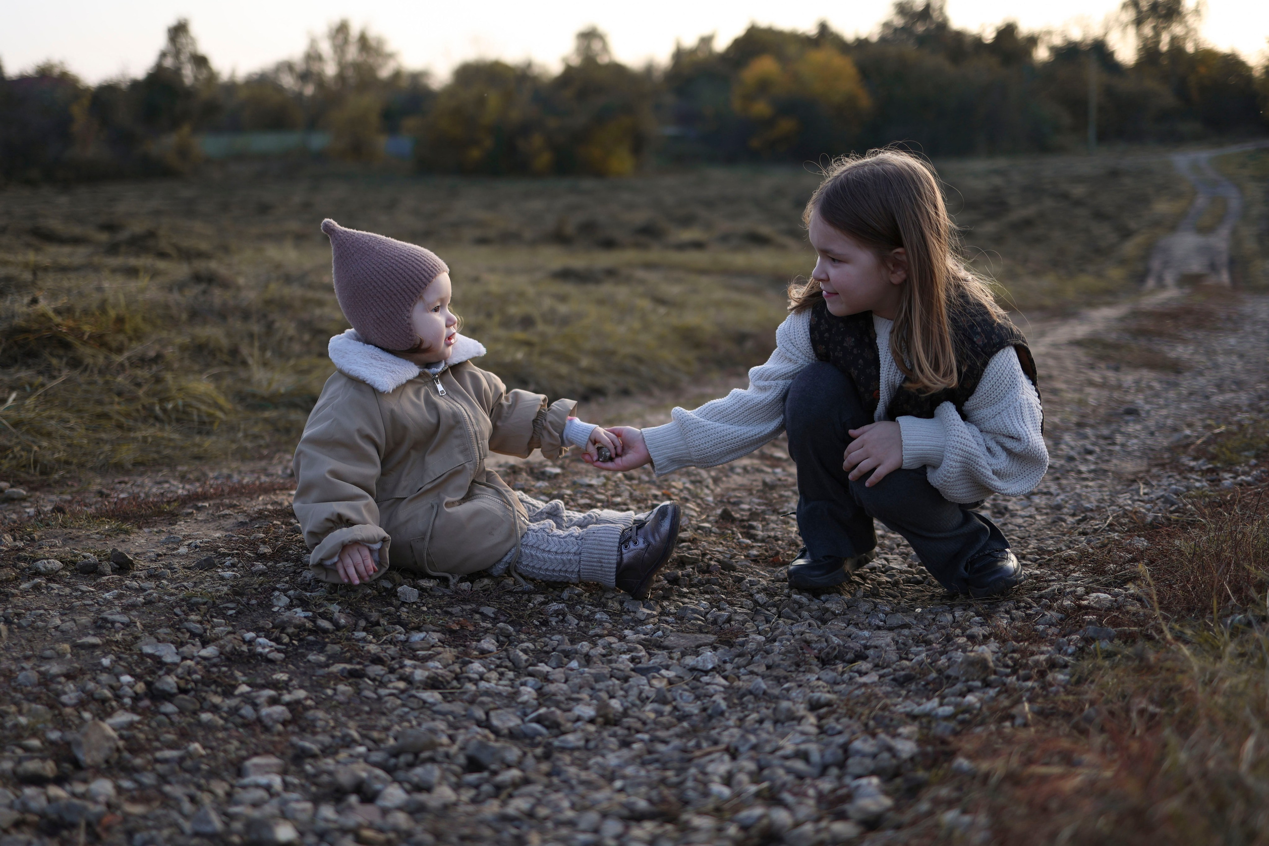 Осенняя прогулка папы с дочками. Семейный и детский фотограф в Москве Анастасия Мурга