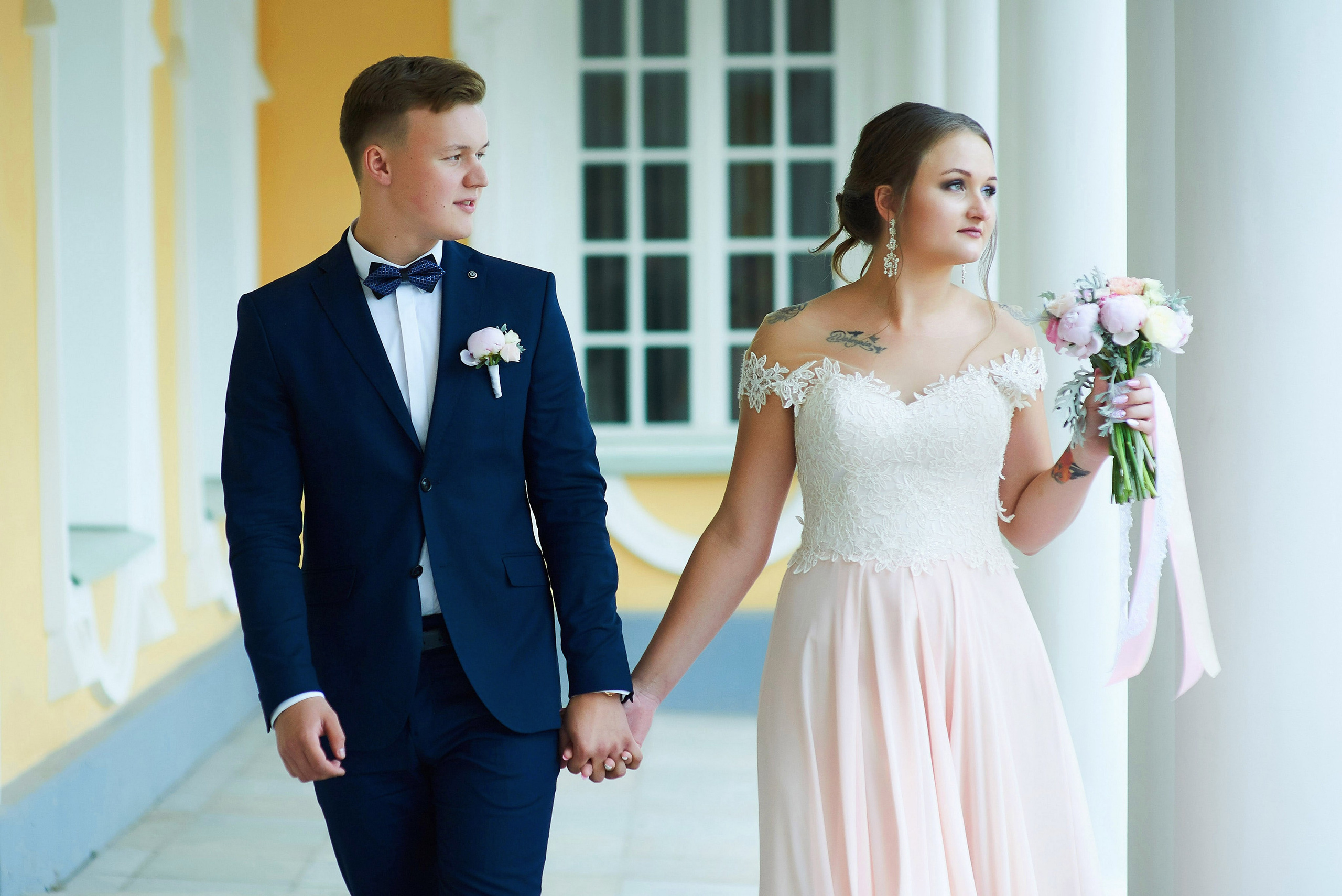 Ульяна и Дмитрий (свадебная прогулка в Сестрорецке под дождем, , фотосессия в верхнем парке Петергофа). Портретный, семейный и свадебный фотограф в Санкт-Петербурге и в Пушкине Ширяев Денис