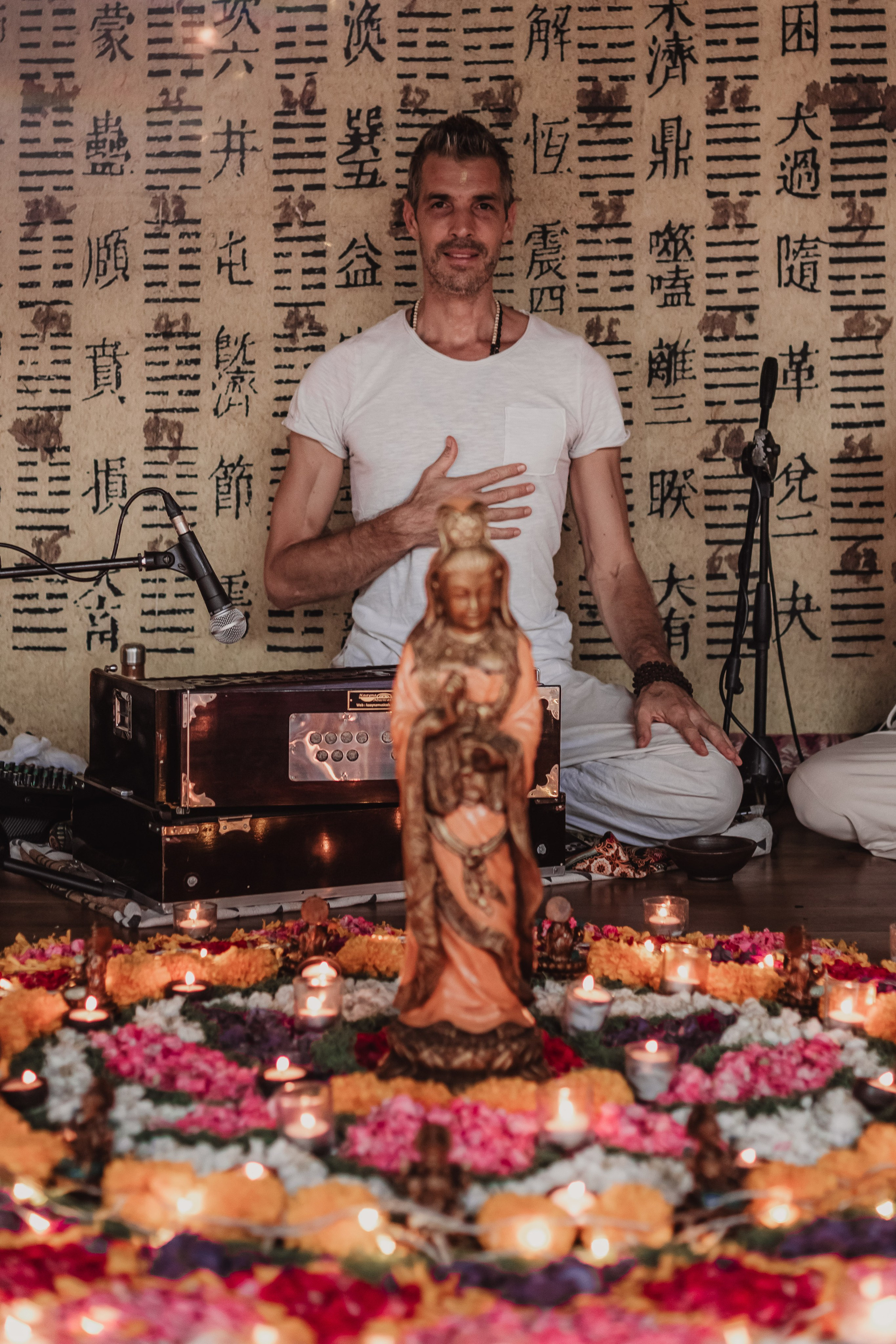 Navaratri w Bhakti Bliss at Dragon tea temple. Мариам Багдасарян