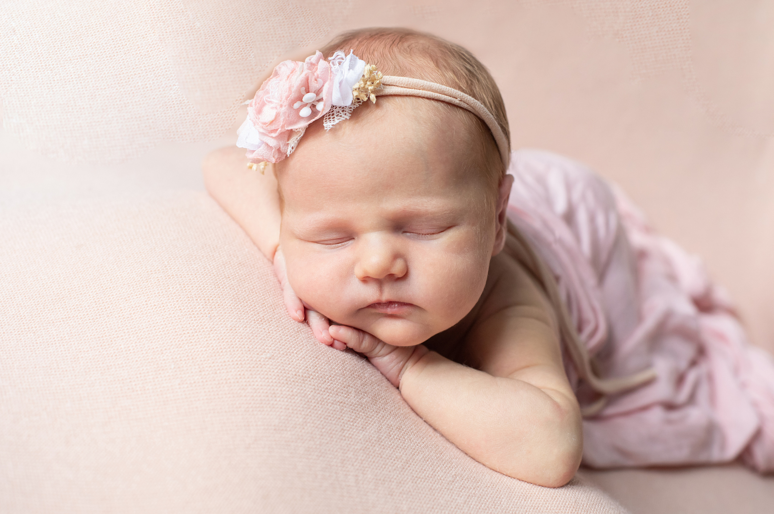 Newborn. Newborn photographer. Keski-Suomi (Central Finland)