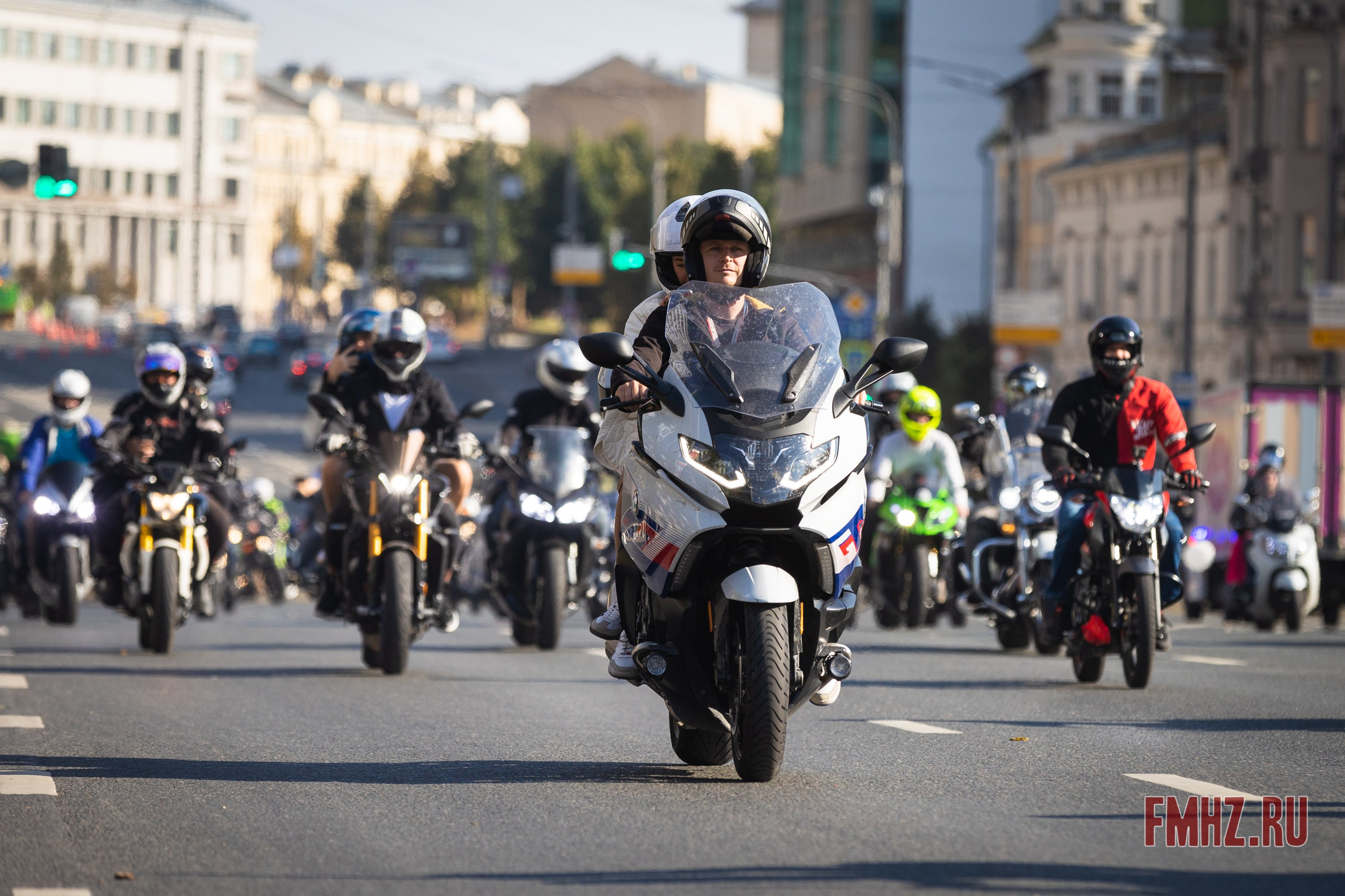Закрытие Мотосезона 2023 на проспекте Академика Сахарова. Фотограф Владимир Охрименко