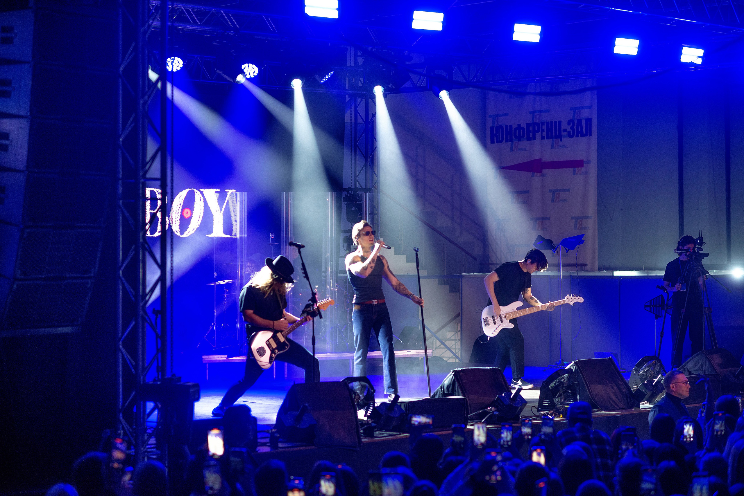 Концерт Хolidayboy. Школьный, фэшн фотограф в Тюмени и в России Ирина Королева