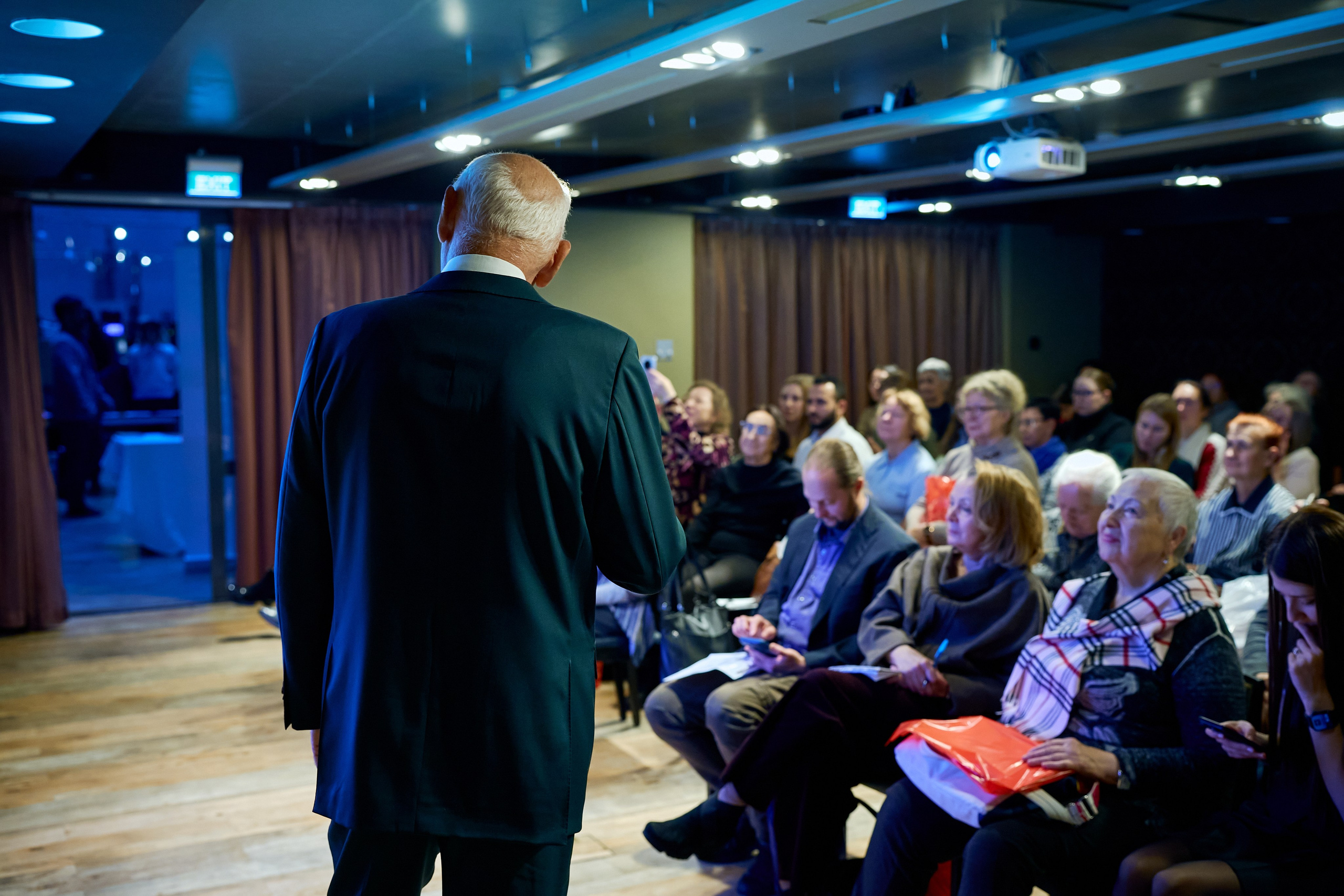 Медицинский форум СПБ 2025. Фотограф-видеограф в Санкт-Петербурге Владимир Нестеров