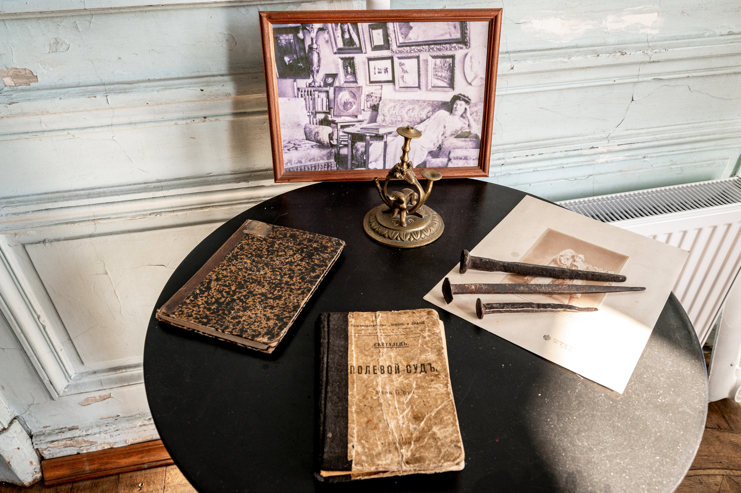 Историческая квартира на Кирочной 24. Интерьерный фотограф. Фото- видеосъемка недвижимости Санкт-Петербург