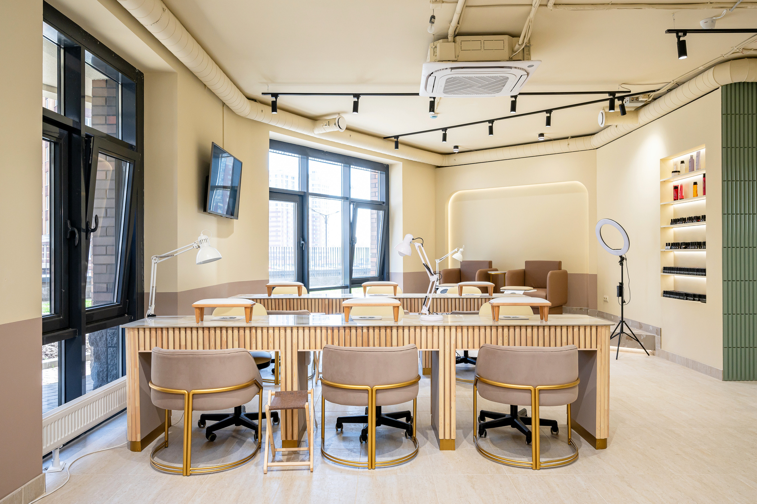 Салон красоты «Кудряво». Интерьерный фотограф. Фото- видеосъемка недвижимости Санкт-Петербург