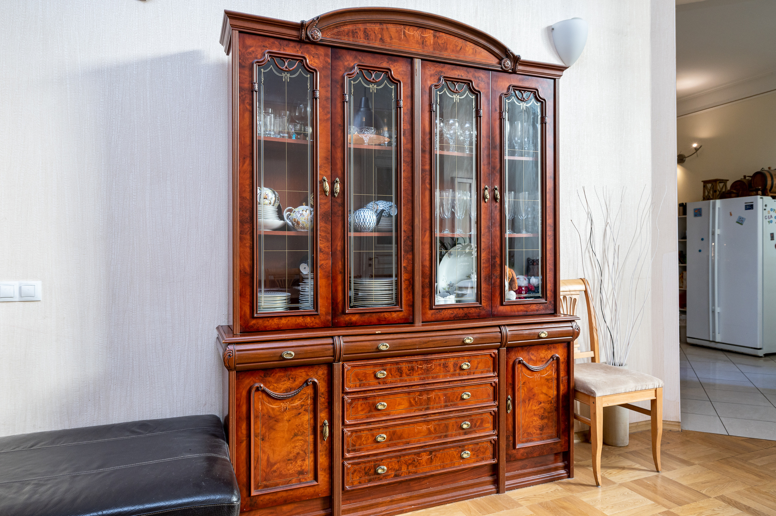 Историческая квартира на Кирочной 24. Интерьерный фотограф. Фото- видеосъемка недвижимости Санкт-Петербург