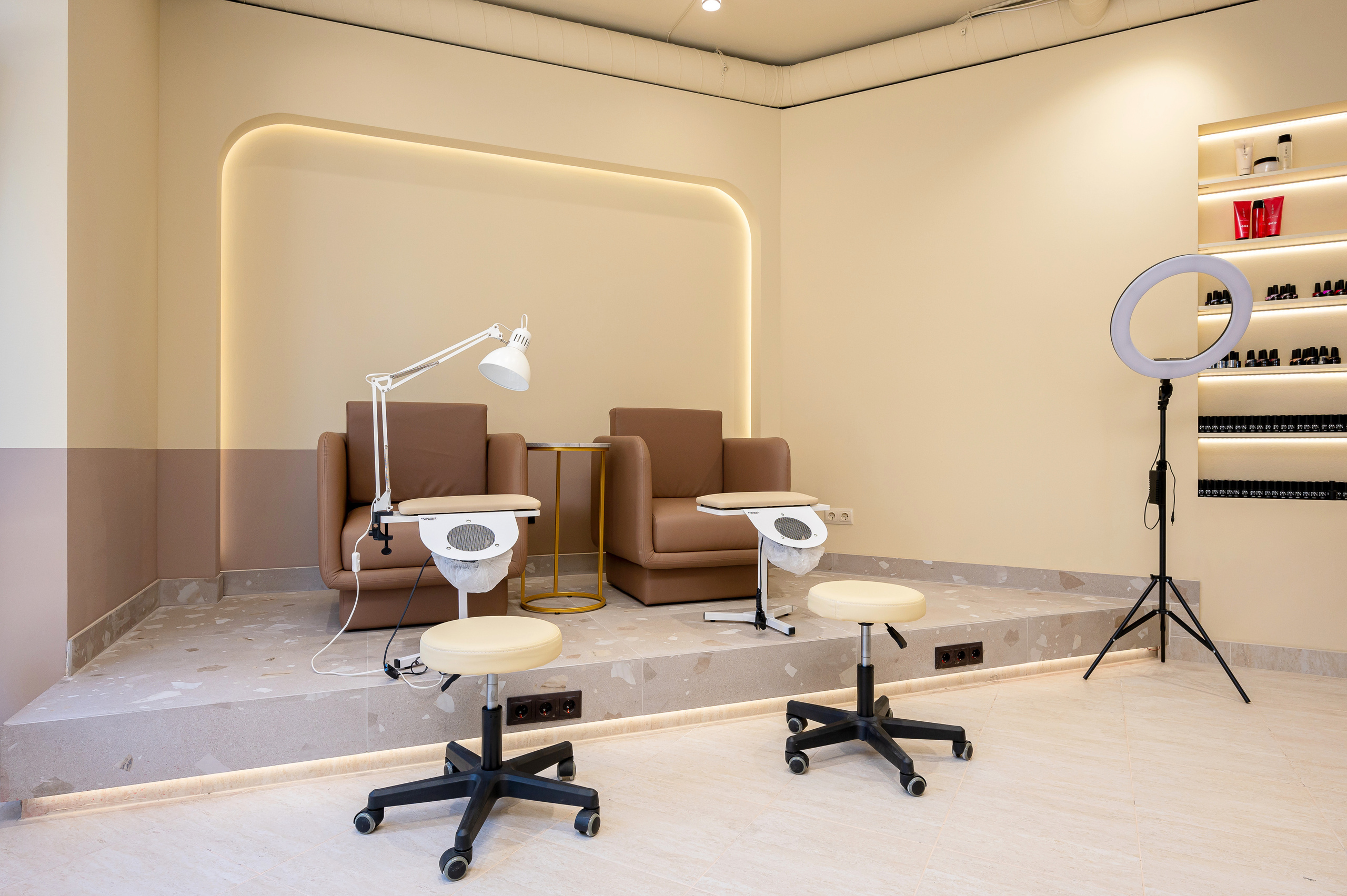 Салон красоты «Кудряво». Интерьерный фотограф. Фото- видеосъемка недвижимости Санкт-Петербург