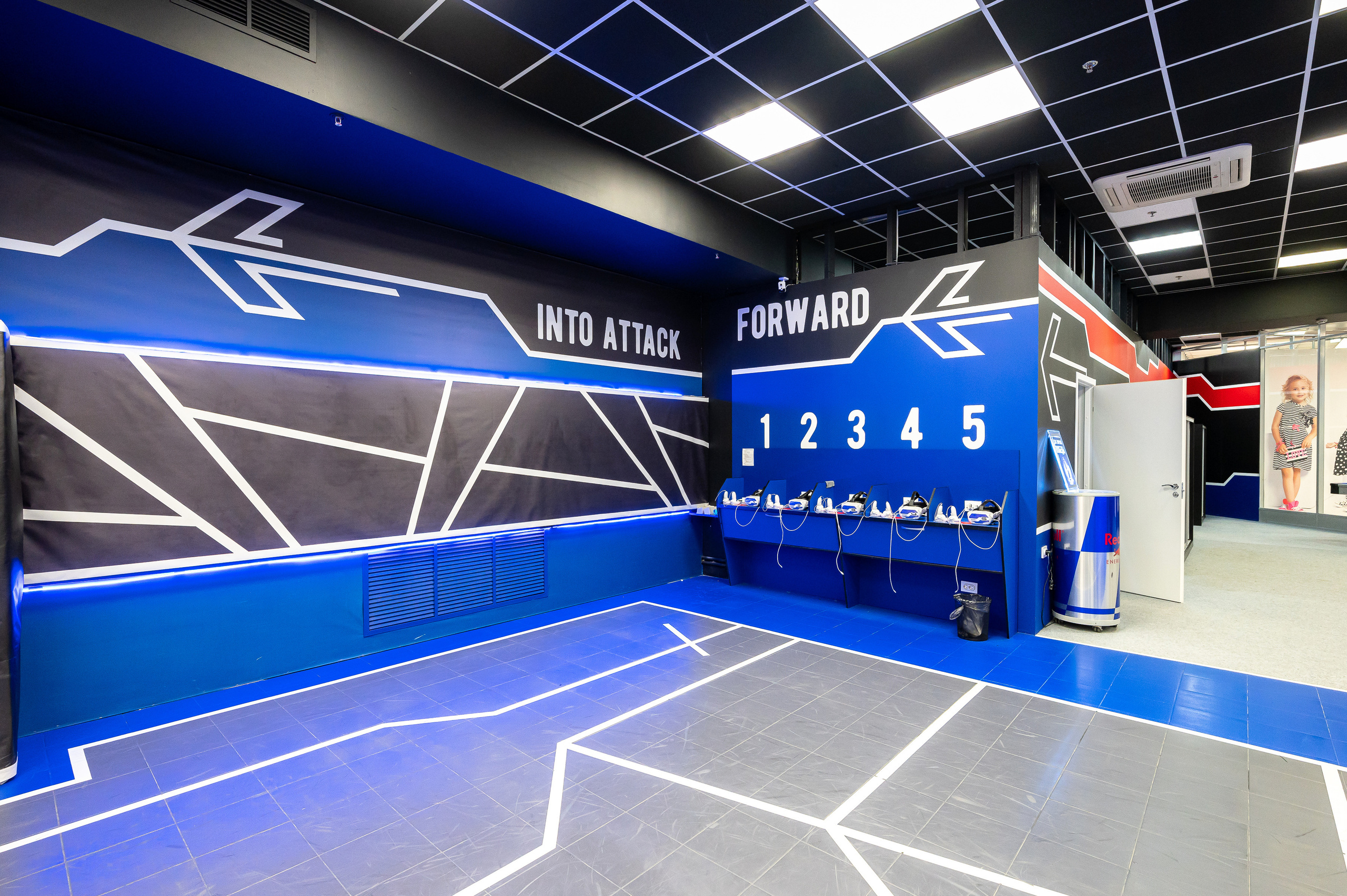 Клуб виртуальной реальности WARPOINT. Интерьерный фотограф. Фото- видеосъемка недвижимости Санкт-Петербург