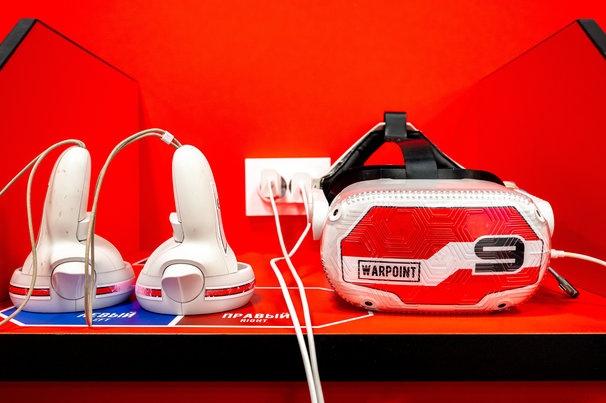 Клуб виртуальной реальности WARPOINT. Интерьерный фотограф. Фото- видеосъемка недвижимости Санкт-Петербург