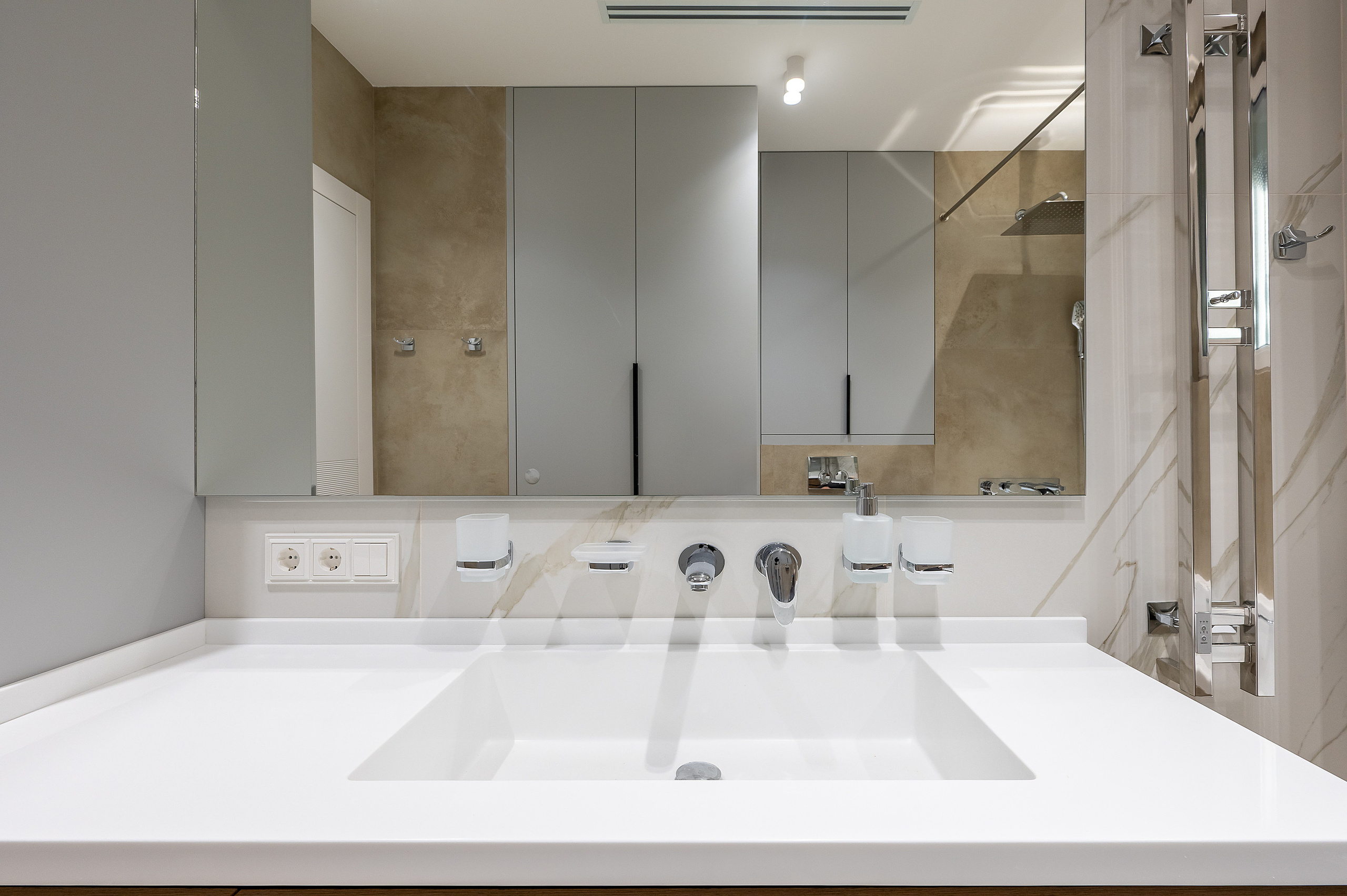 Квартира на продажу. Интерьерный фотограф. Фото- видеосъемка недвижимости Санкт-Петербург