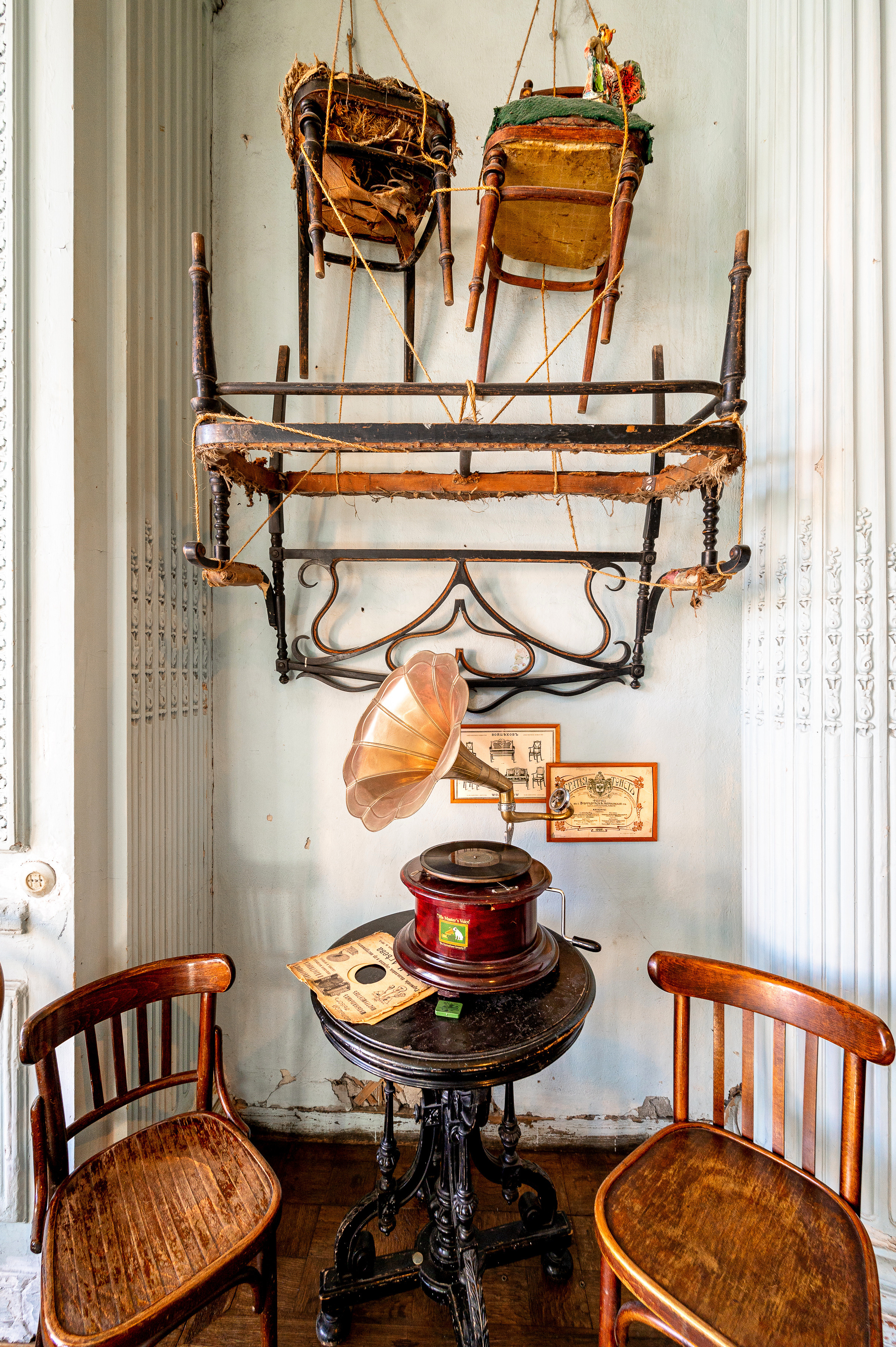 Историческая квартира на Кирочной 24. Интерьерный фотограф. Фото- видеосъемка недвижимости Санкт-Петербург