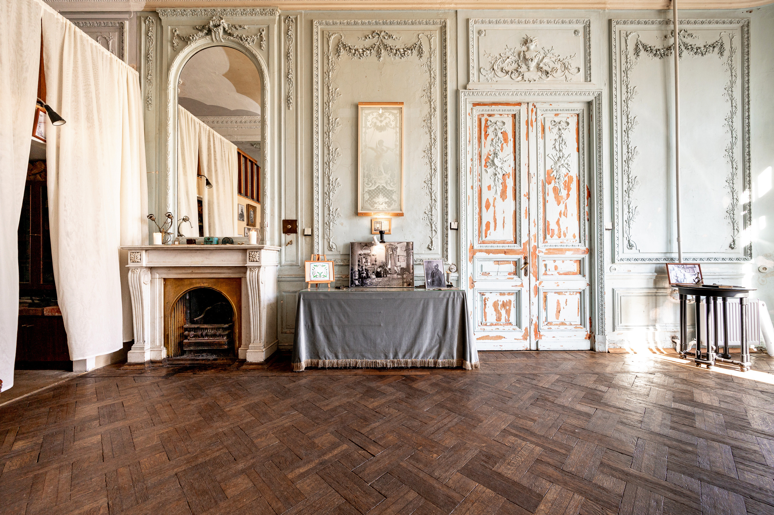 Историческая квартира на Кирочной 24. Интерьерный фотограф. Фото- видеосъемка недвижимости Санкт-Петербург