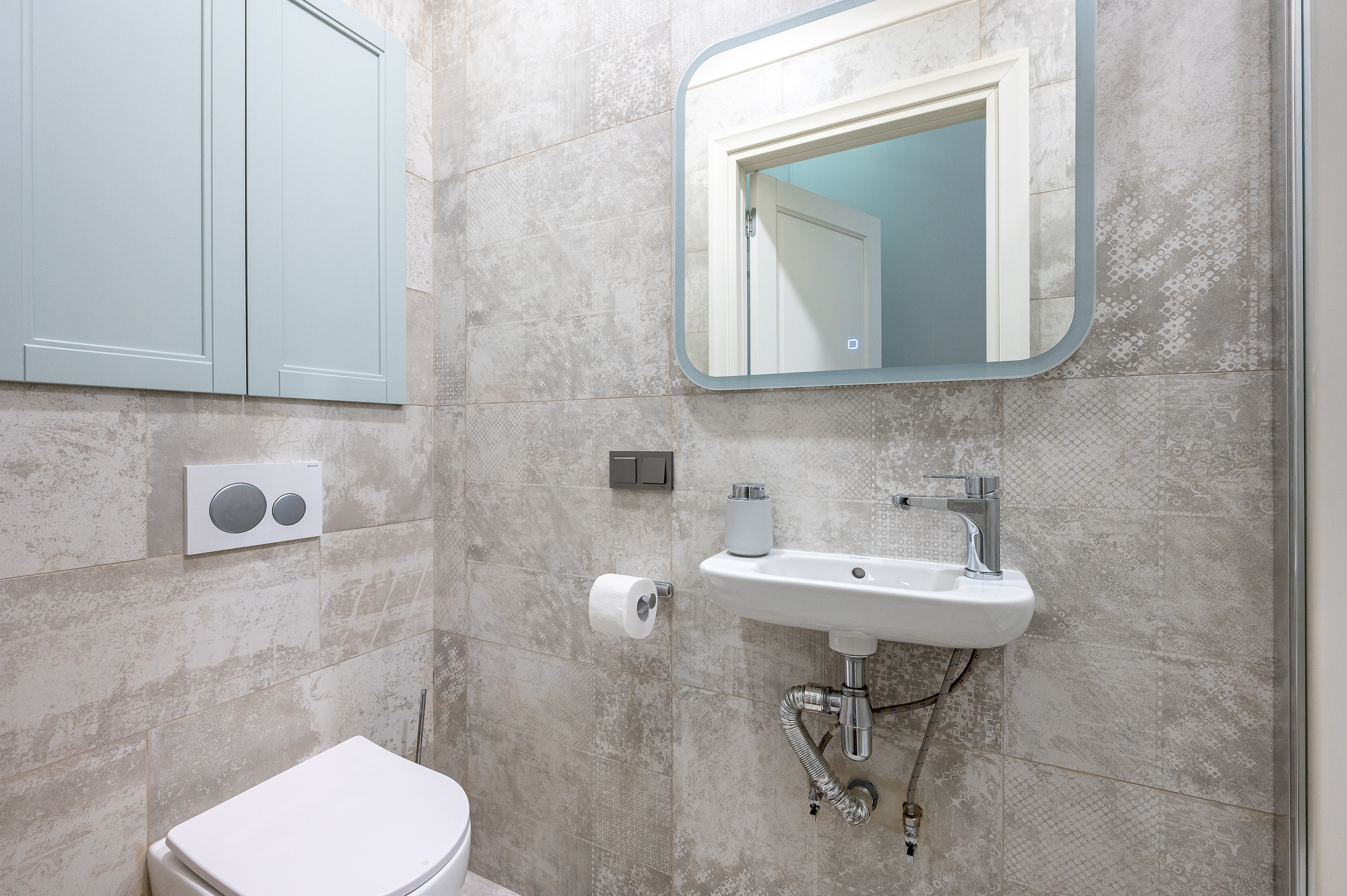 Квартира на Ропшинской. Интерьерный фотограф. Фото- видеосъемка недвижимости Санкт-Петербург