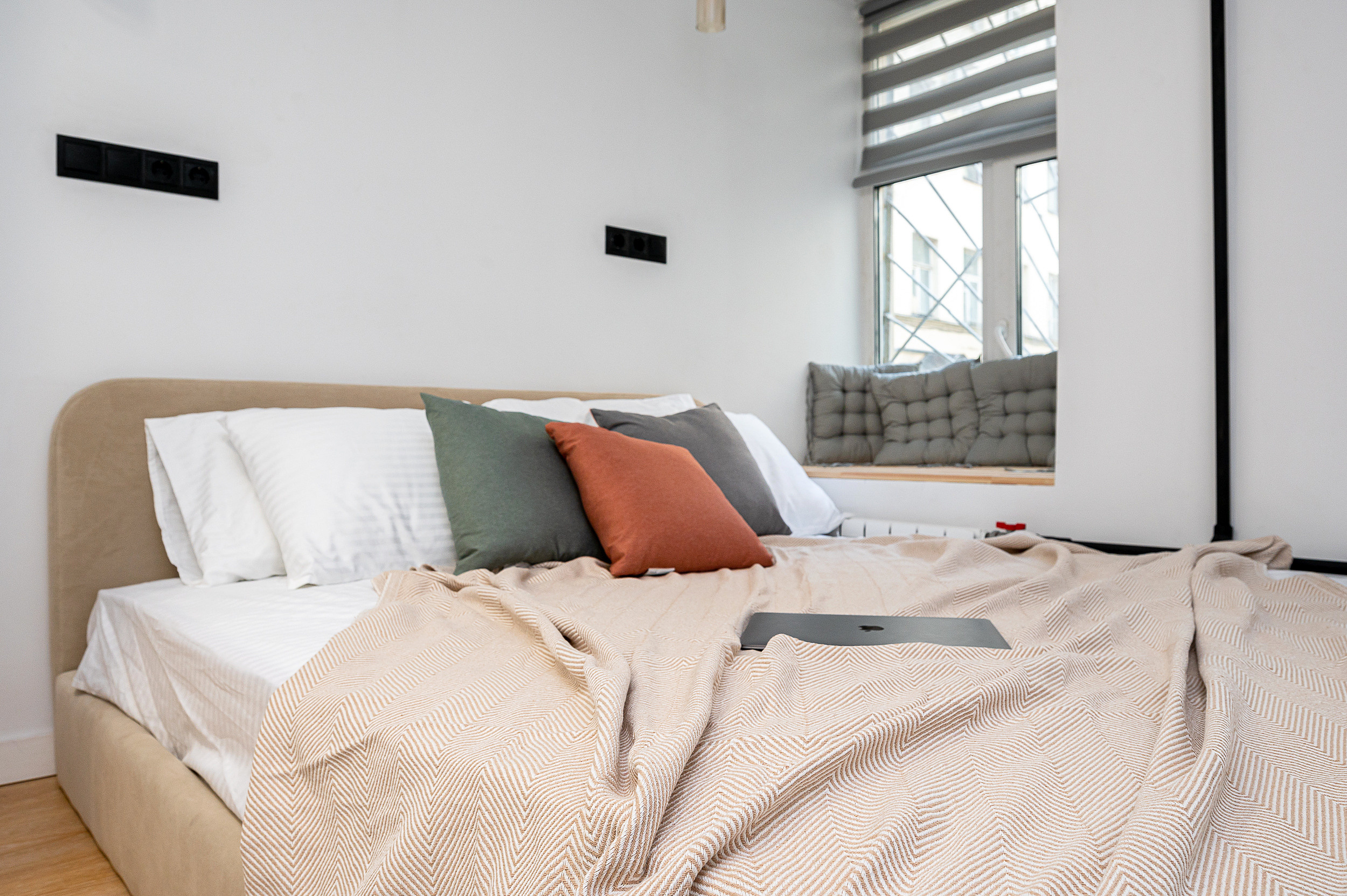 Миниотель на Декабристов. Интерьерный фотограф. Фото- видеосъемка недвижимости Санкт-Петербург