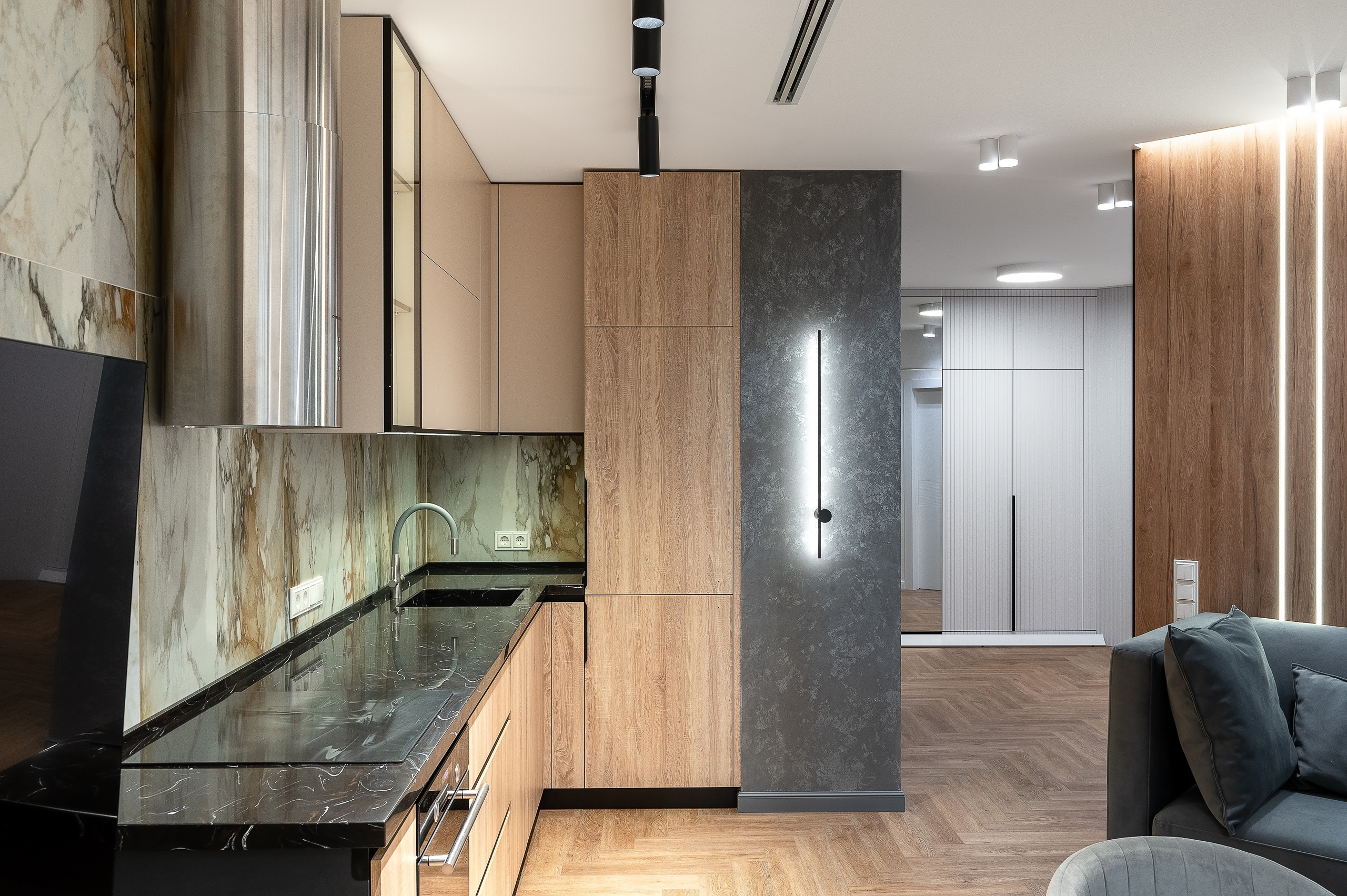 Квартира на продажу. Интерьерный фотограф. Фото- видеосъемка недвижимости Санкт-Петербург