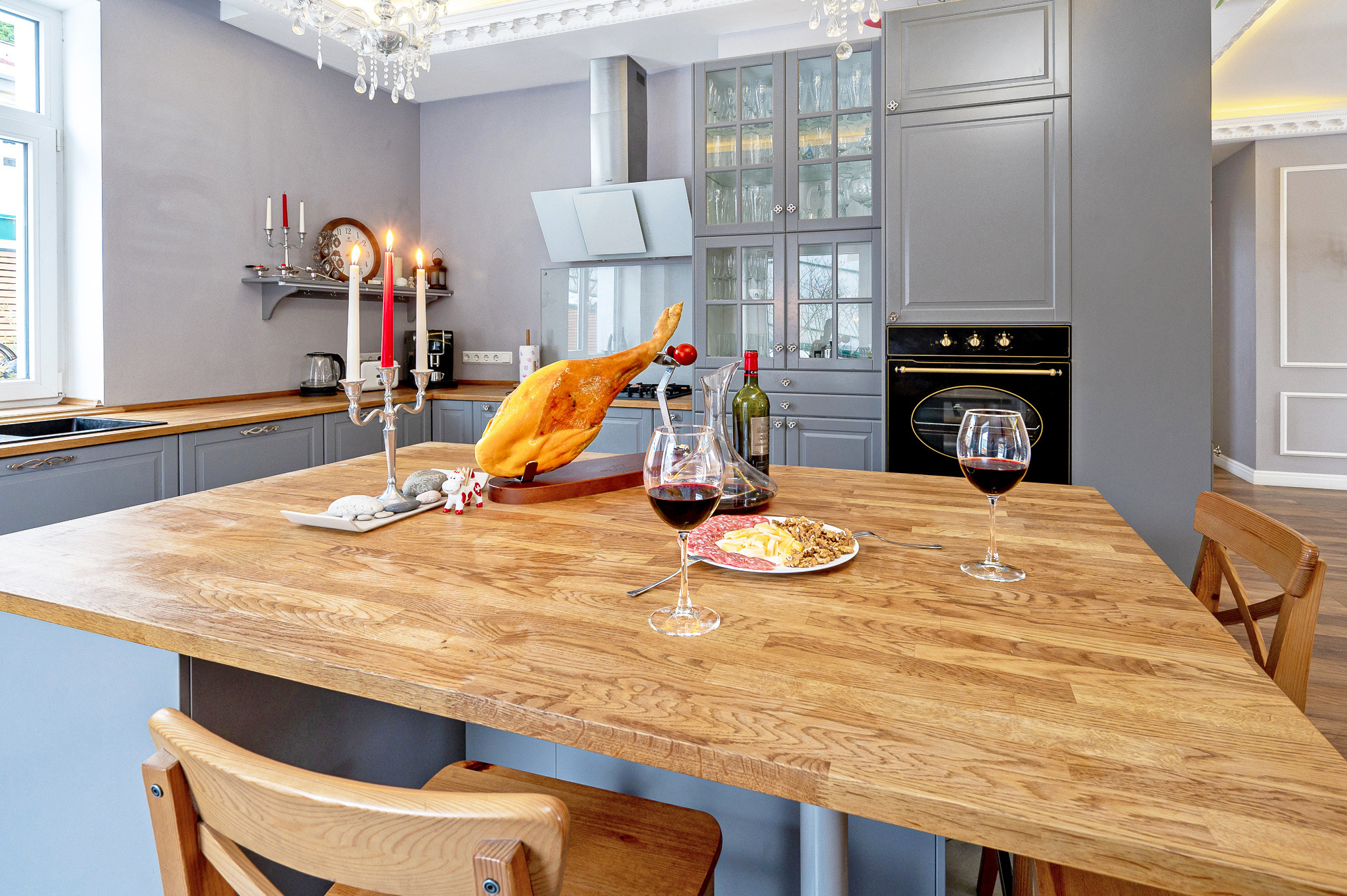 Интерьерный фотограф. Фото- видеосъемка недвижимости Санкт-Петербург