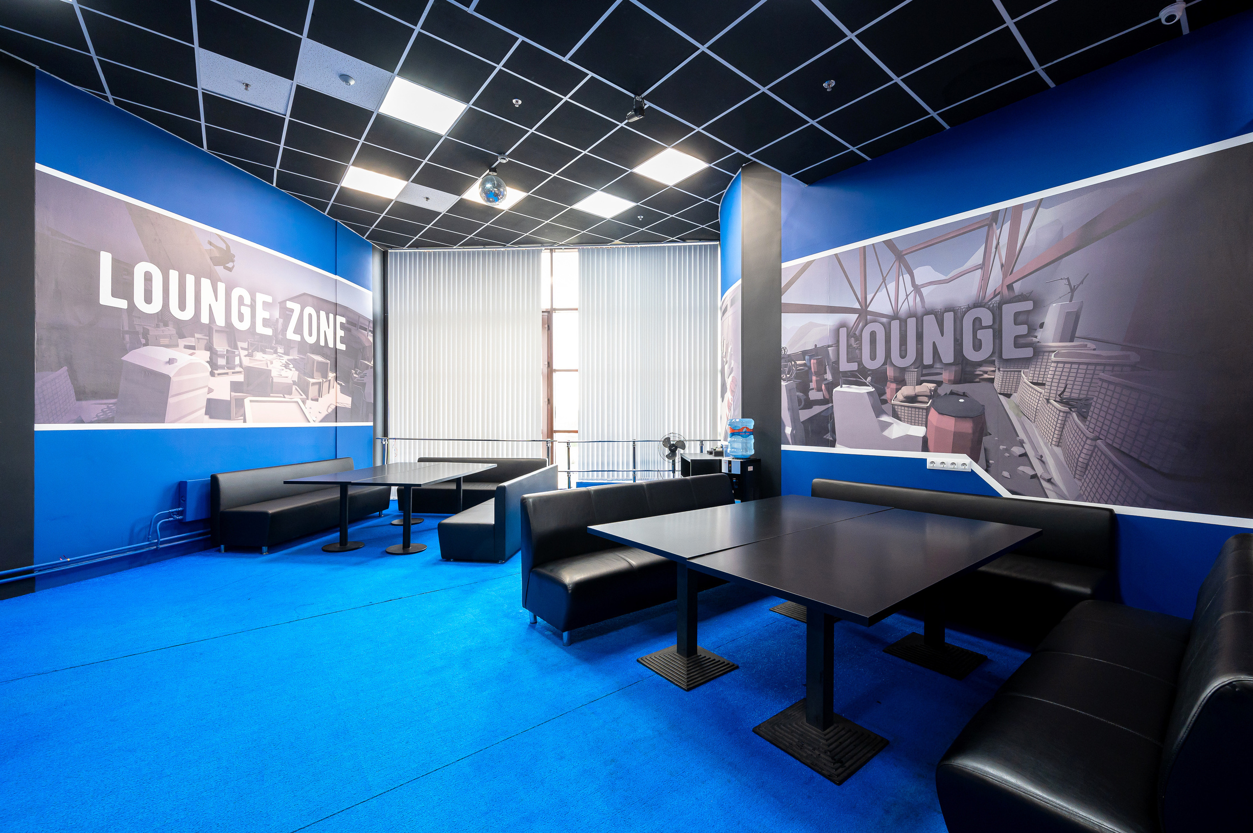 Клуб виртуальной реальности WARPOINT. Интерьерный фотограф. Фото- видеосъемка недвижимости Санкт-Петербург