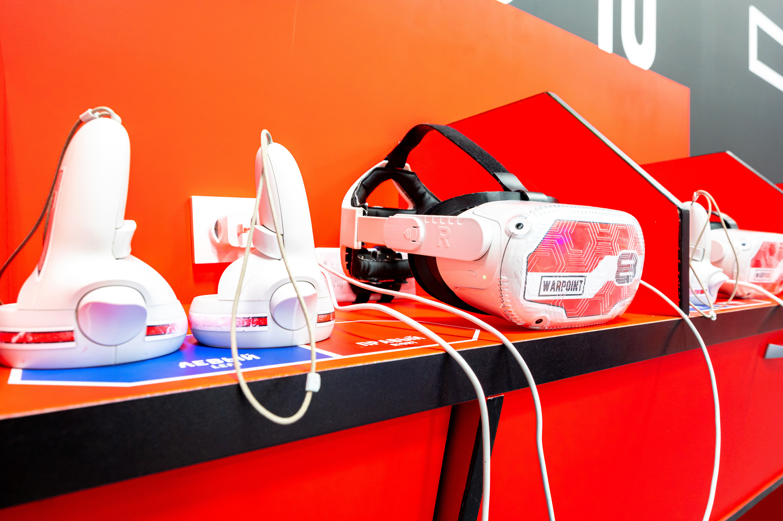 Клуб виртуальной реальности WARPOINT. Интерьерный фотограф. Фото- видеосъемка недвижимости Санкт-Петербург