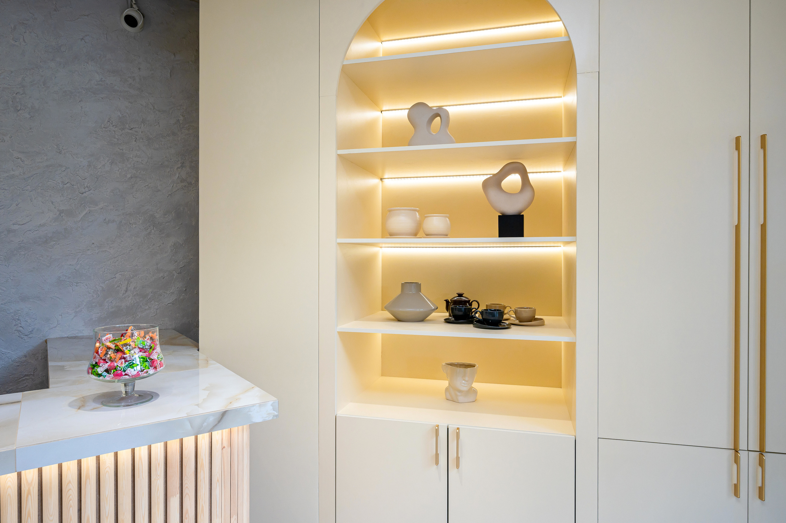 Салон красоты «Кудряво». Интерьерный фотограф. Фото- видеосъемка недвижимости Санкт-Петербург