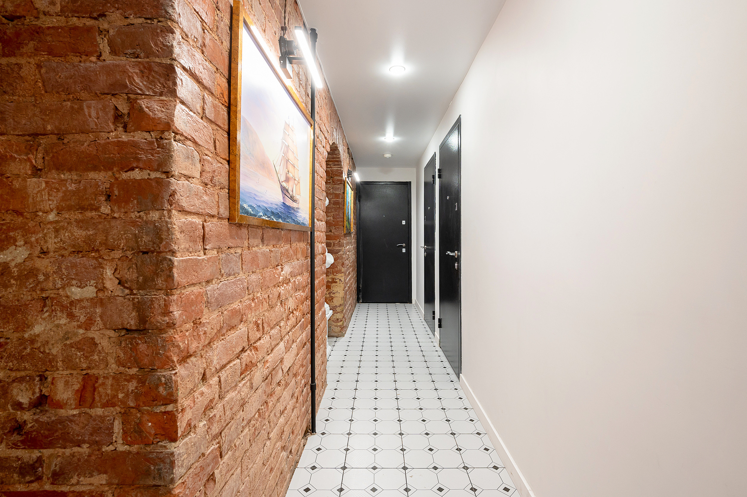 Миниотель на Декабристов. Интерьерный фотограф. Фото- видеосъемка недвижимости Санкт-Петербург