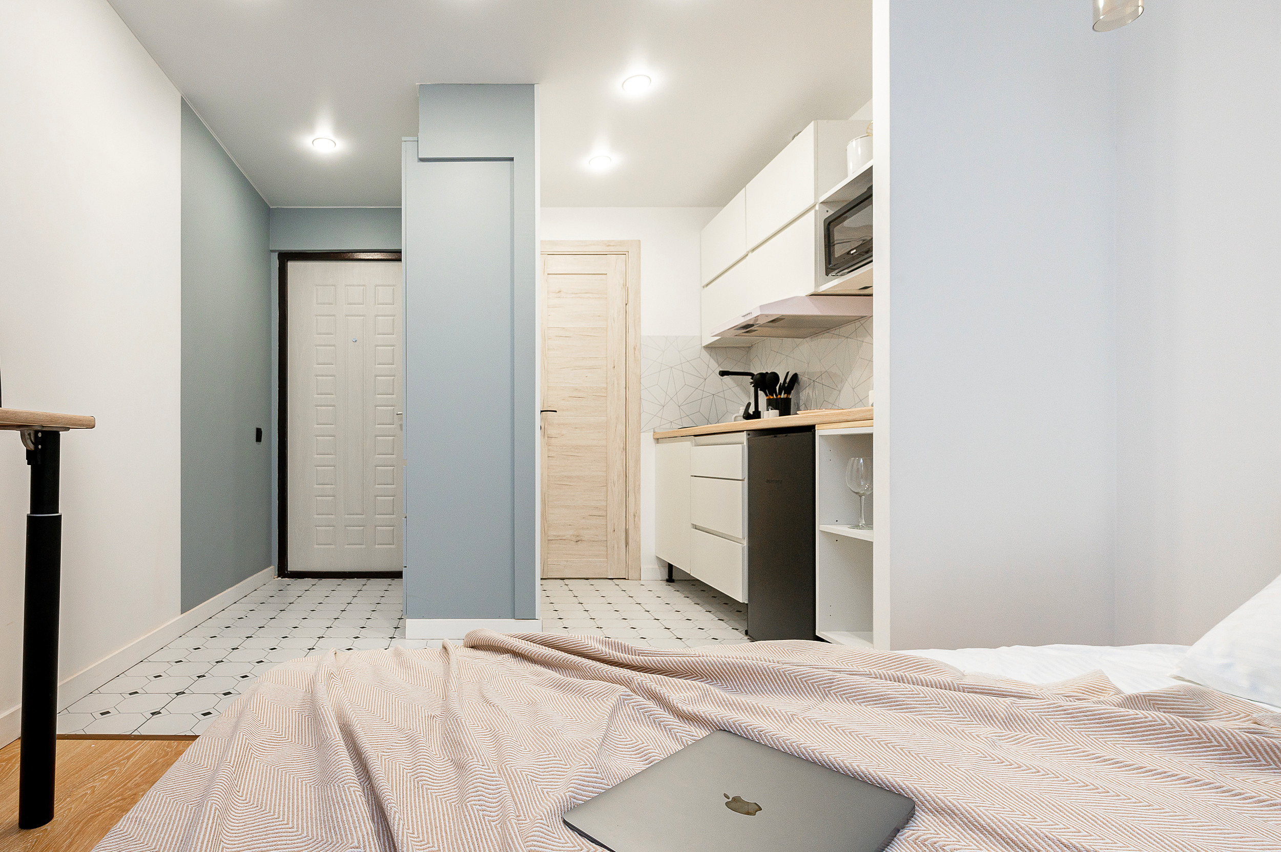 Миниотель на Декабристов. Интерьерный фотограф. Фото- видеосъемка недвижимости Санкт-Петербург