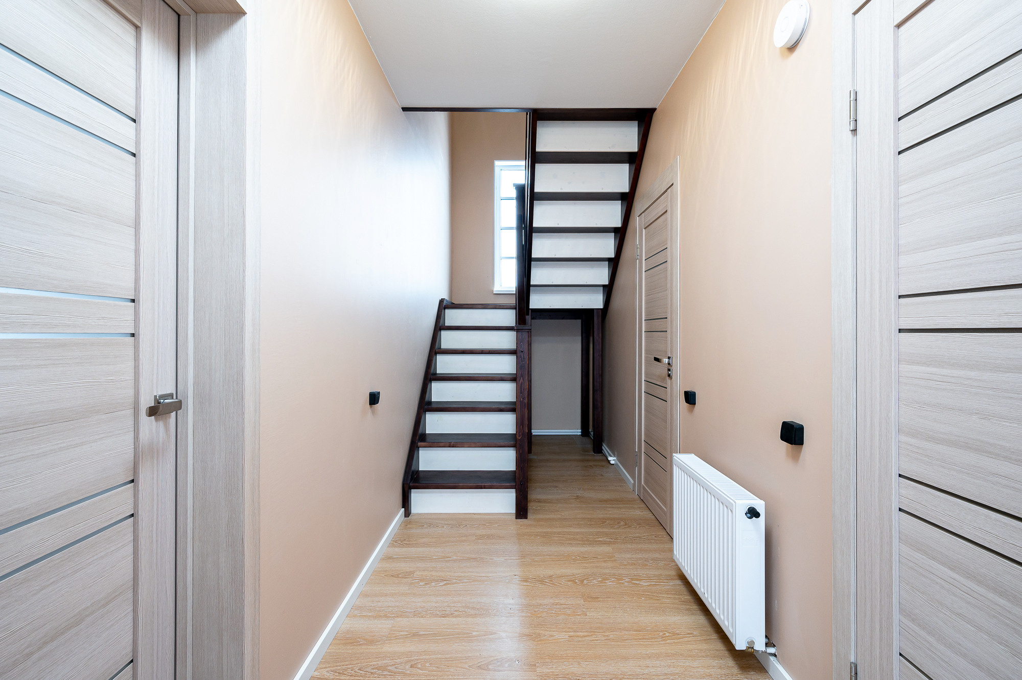 Дом Малых Горках. Интерьерный фотограф. Фото- видеосъемка недвижимости Санкт-Петербург