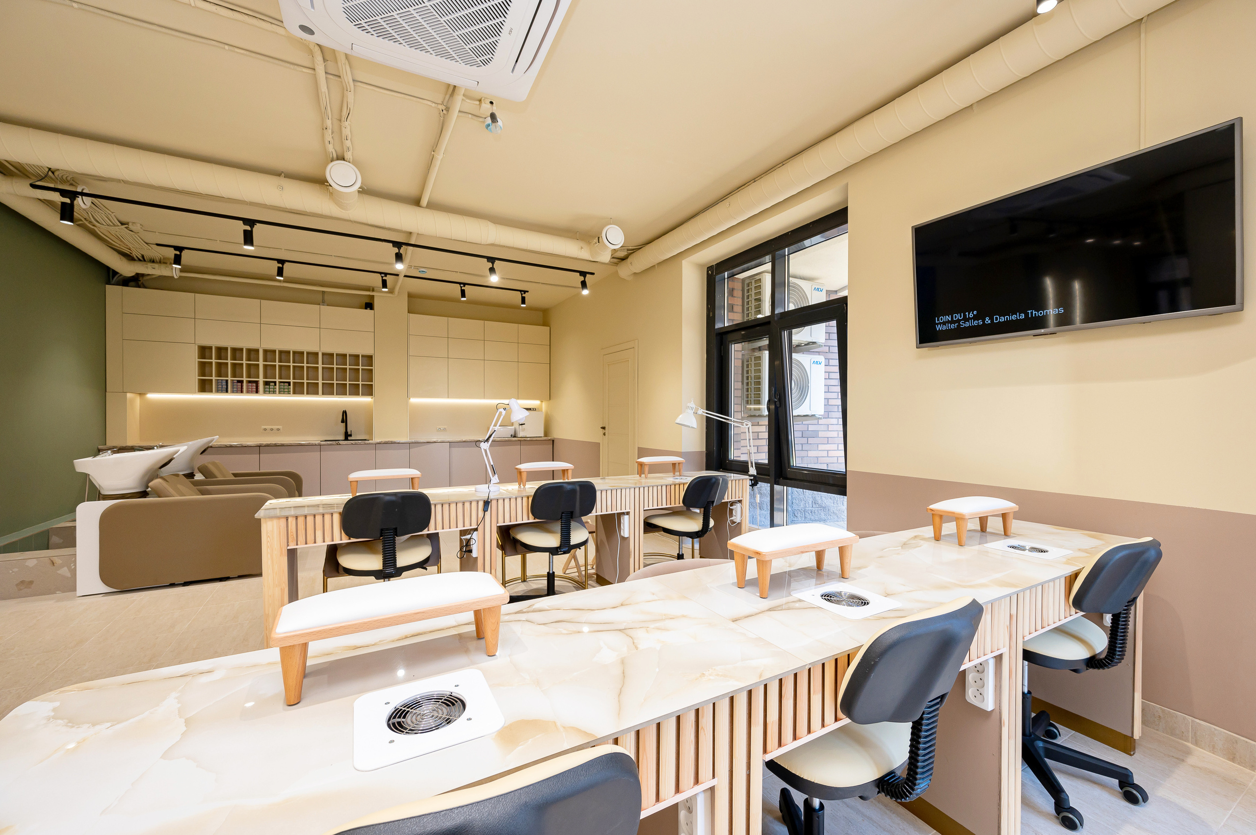 Салон красоты «Кудряво». Интерьерный фотограф. Фото- видеосъемка недвижимости Санкт-Петербург