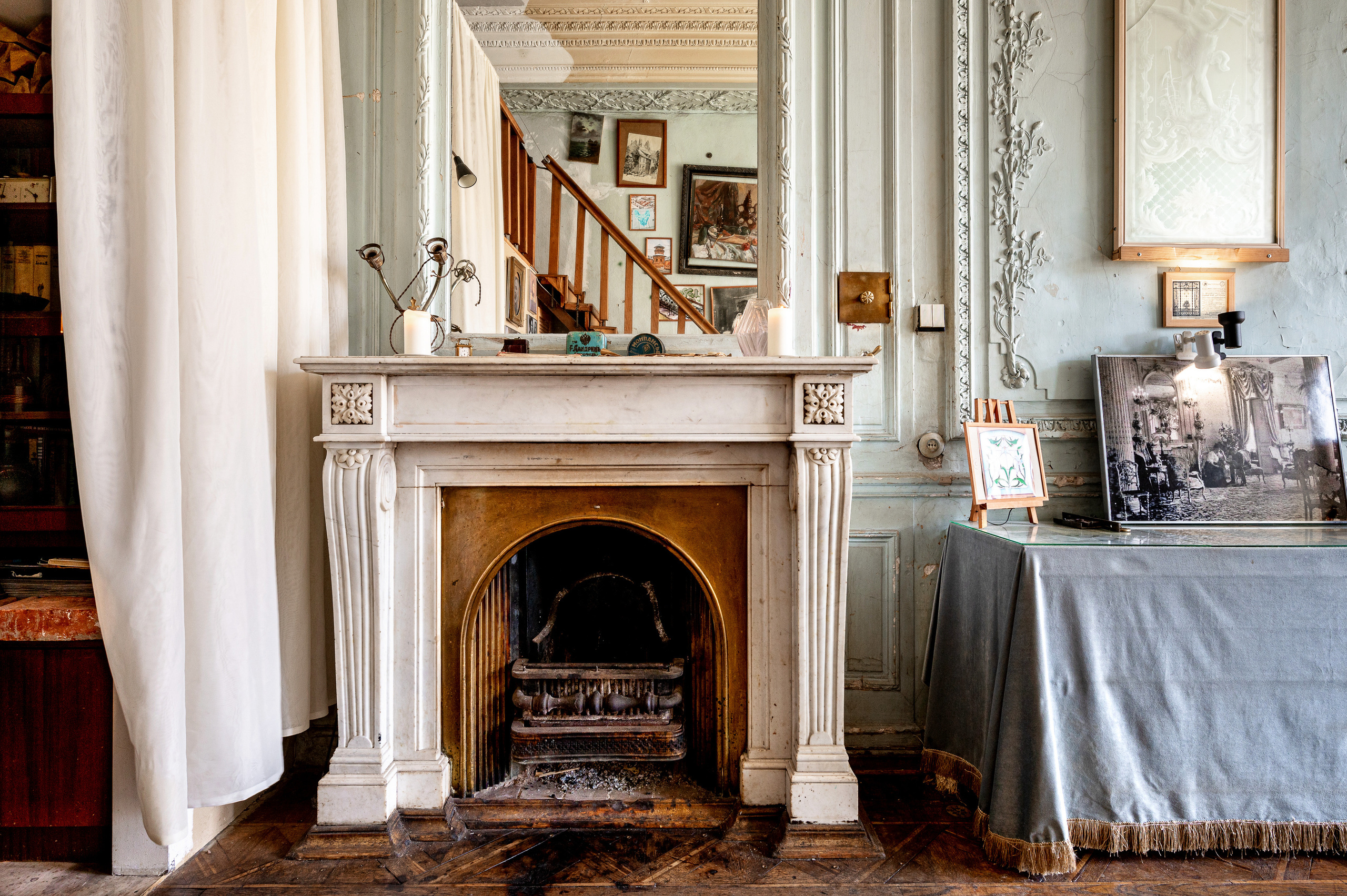 Историческая квартира на Кирочной 24. Интерьерный фотограф. Фото- видеосъемка недвижимости Санкт-Петербург