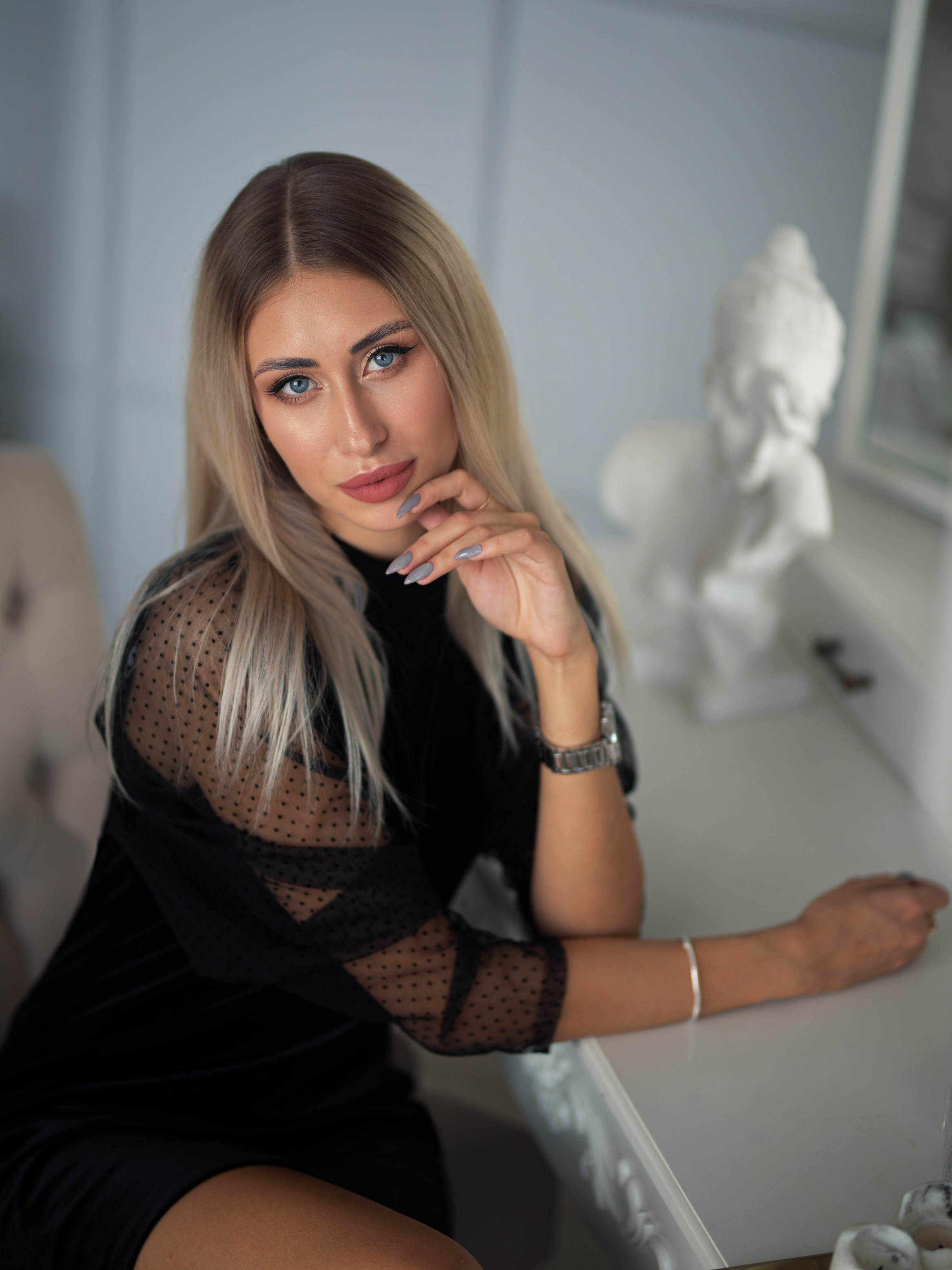 Фотосет с Яной в интерьере в формате для «себя»