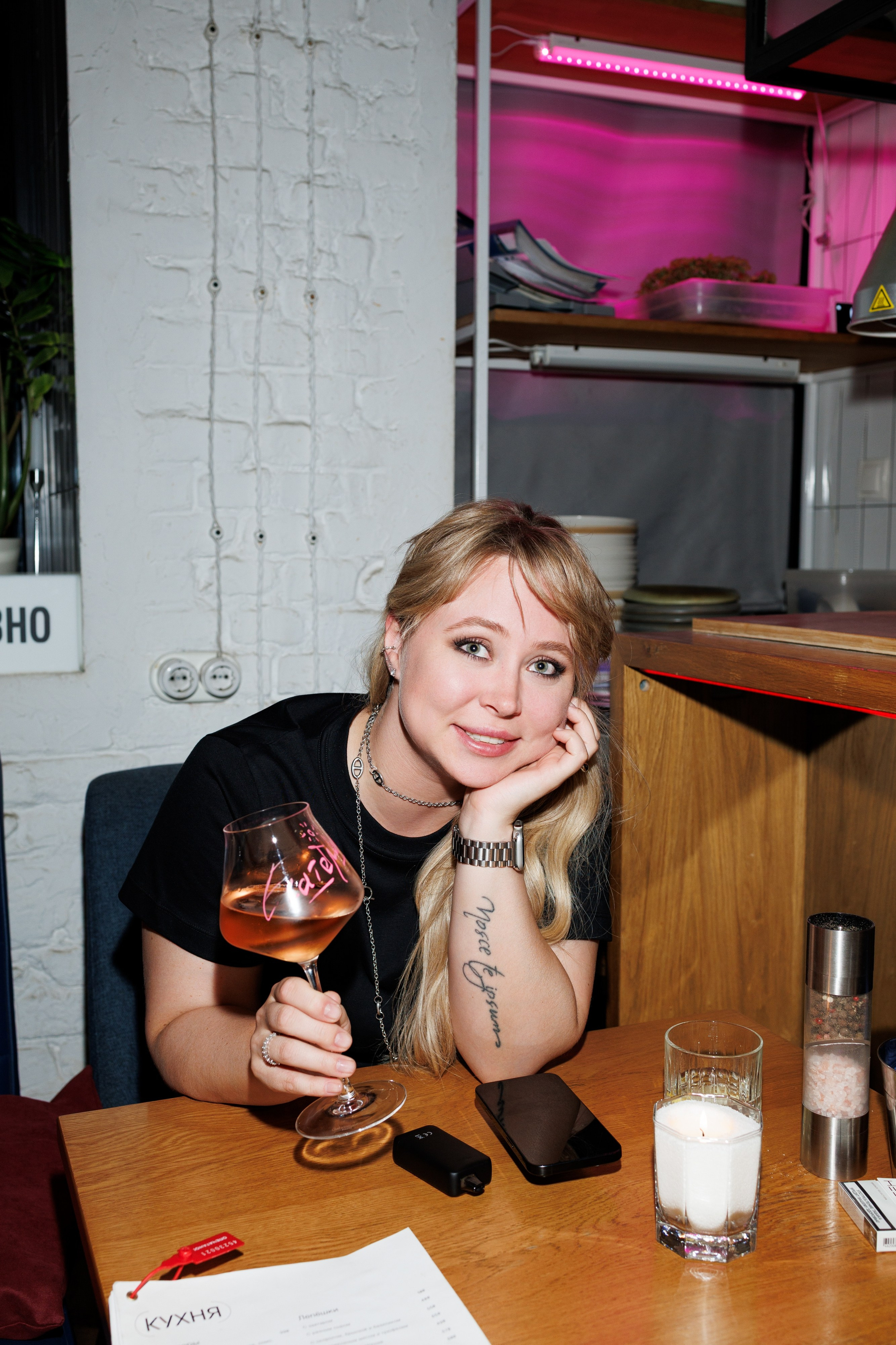 День рождения винного бара Оптимист. Https://andreysolodov.ru