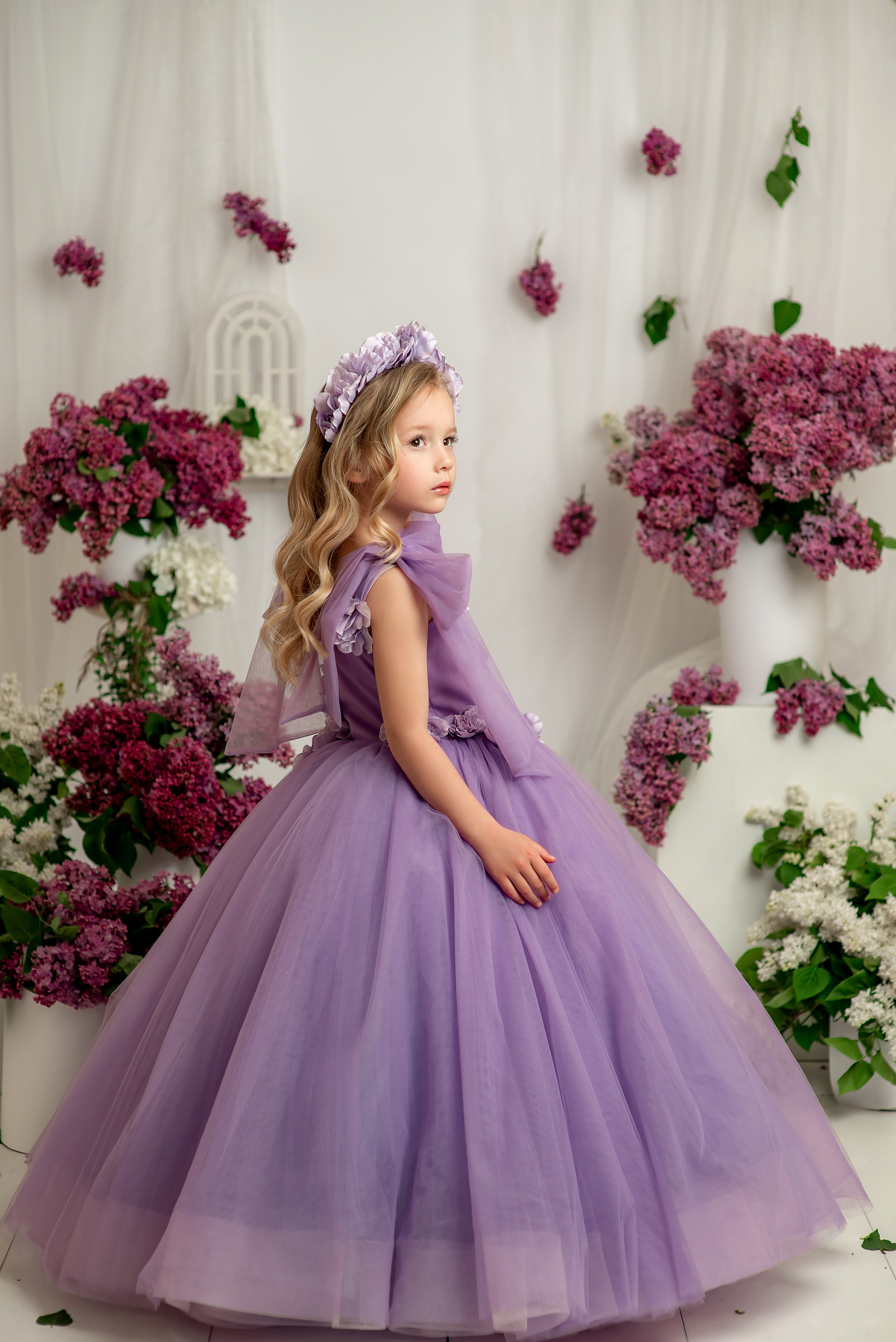 Полиночка в желтом и сиреневом платьях. Семейный и детский фотограф Наталья Горда