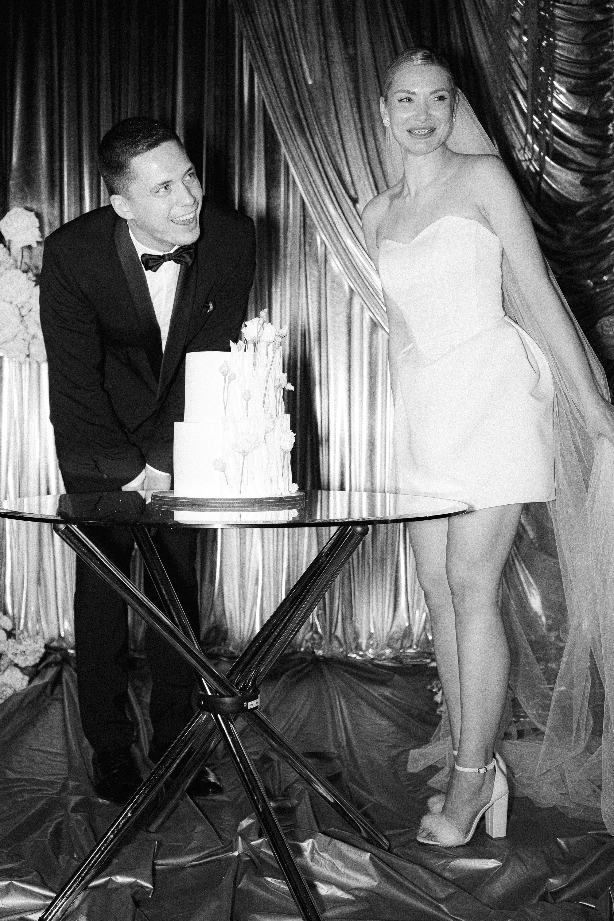 Love is all Around. Сентиментальная свадебная фотография